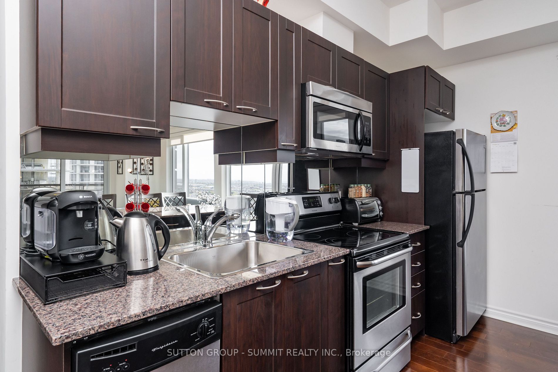 385 Prince Of Wales Dr S, #1608