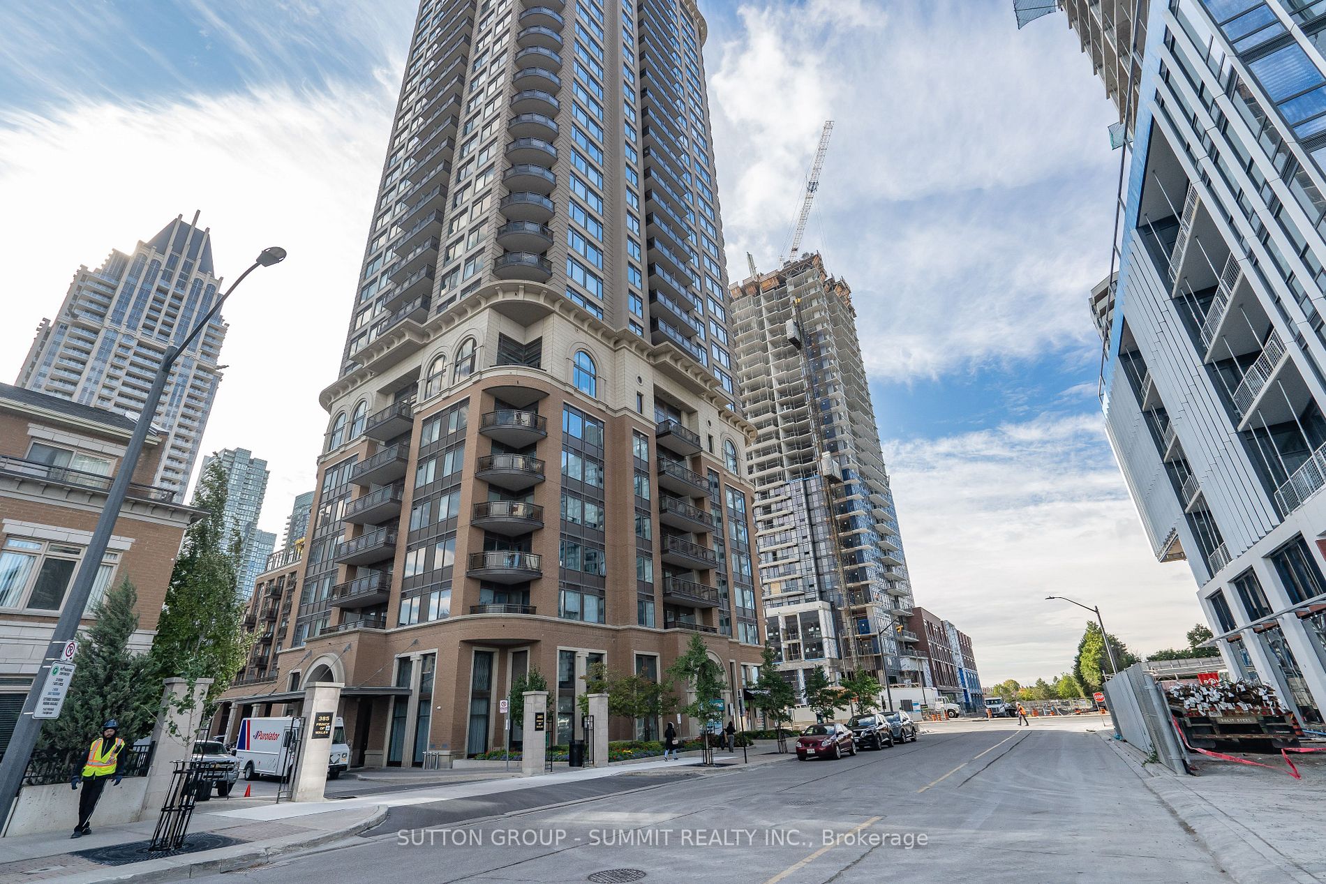385 Prince Of Wales Dr S, #1608