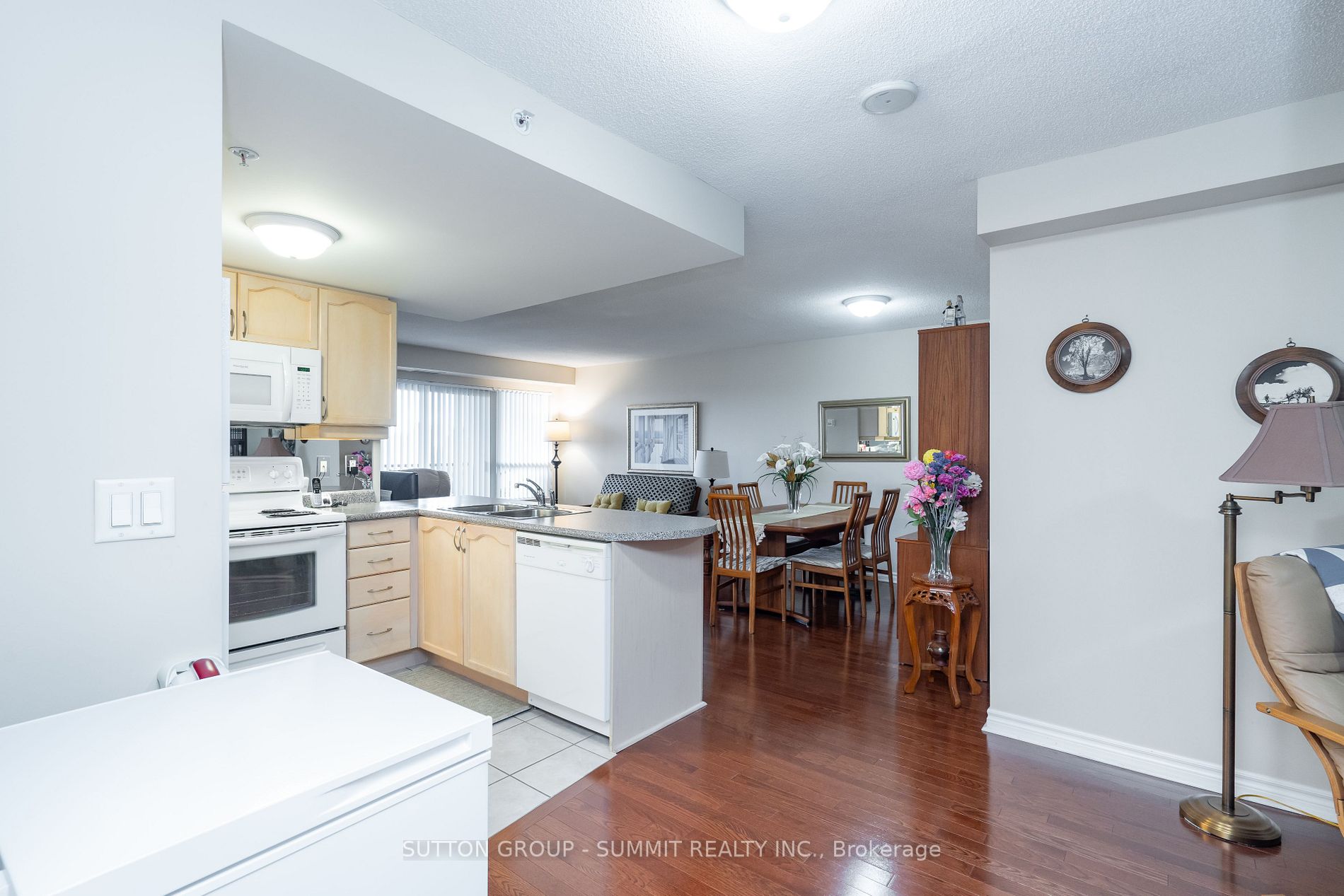 350 Princess Royal Dr, #1408