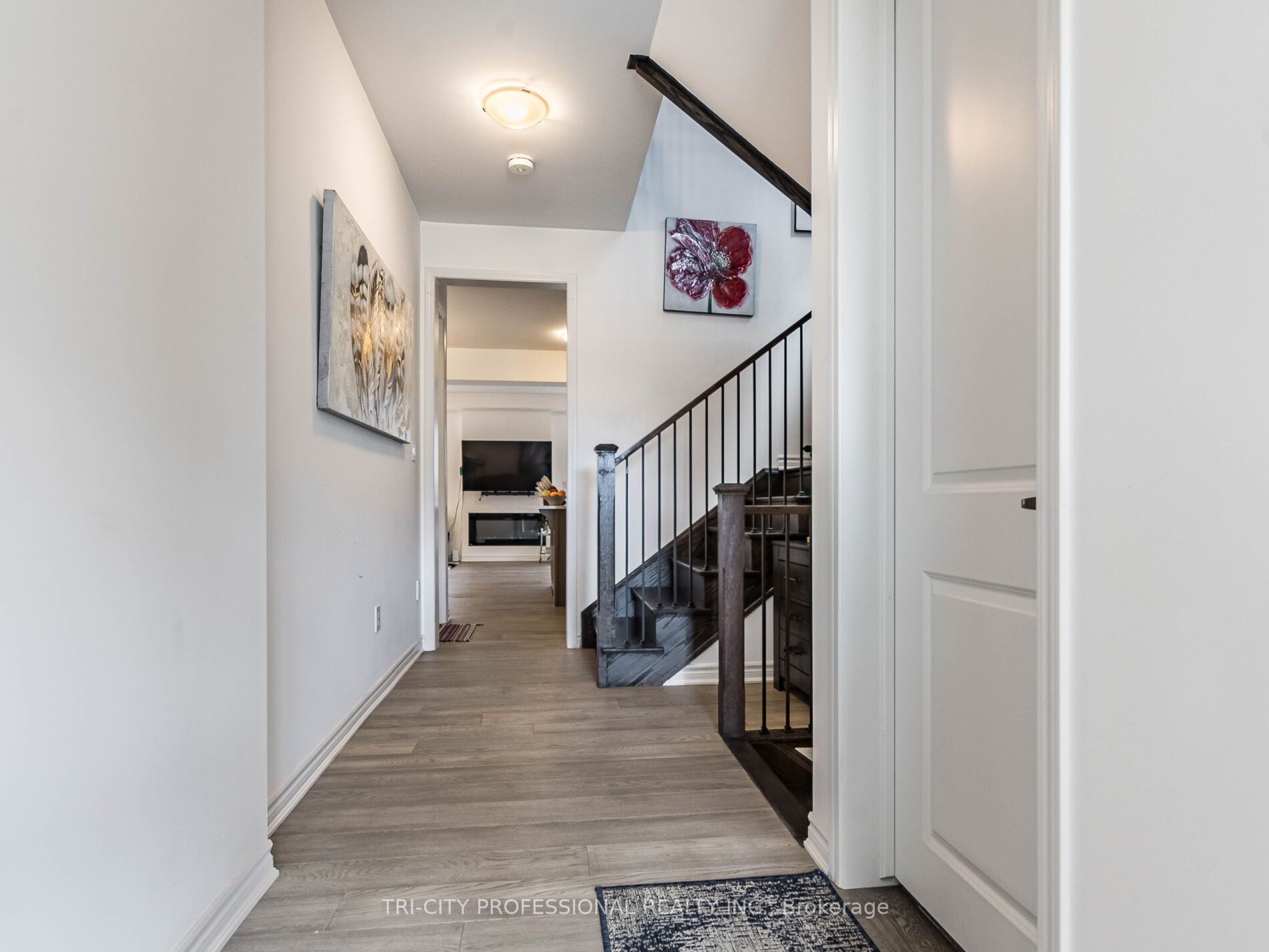 632 Kennedy Circ W