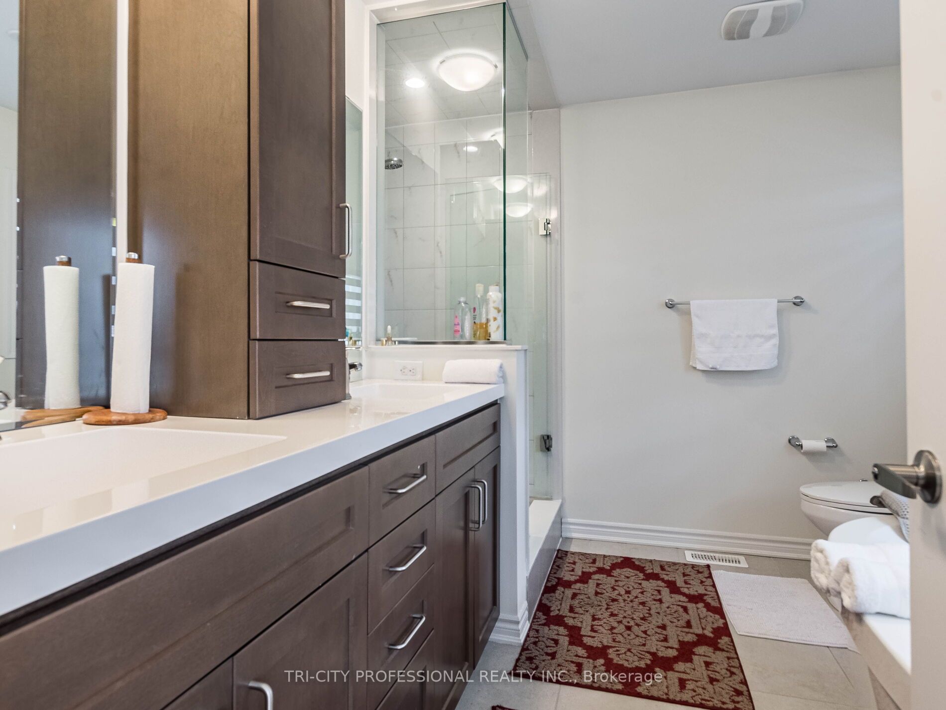 632 Kennedy Circ W