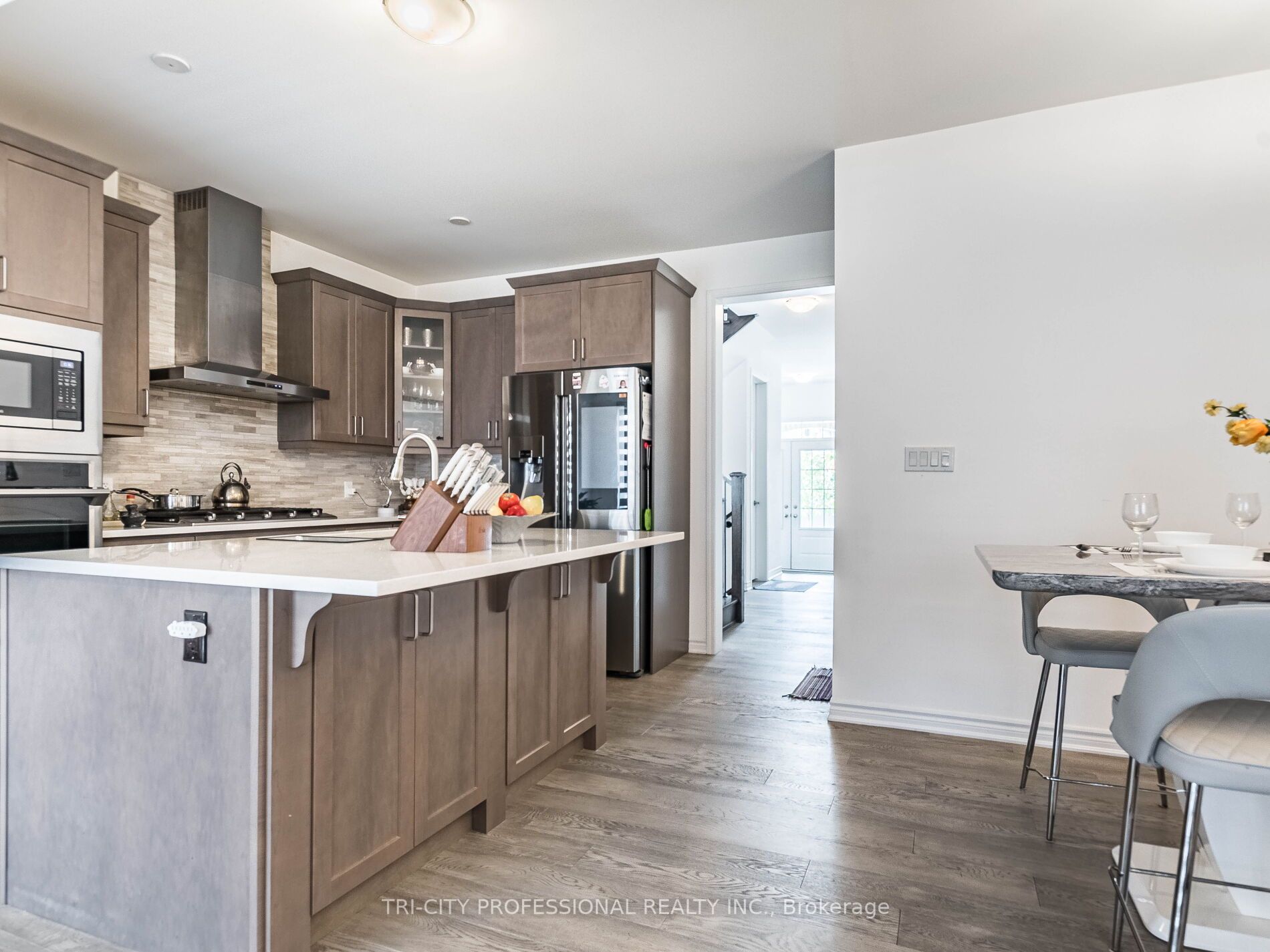 632 Kennedy Circ W