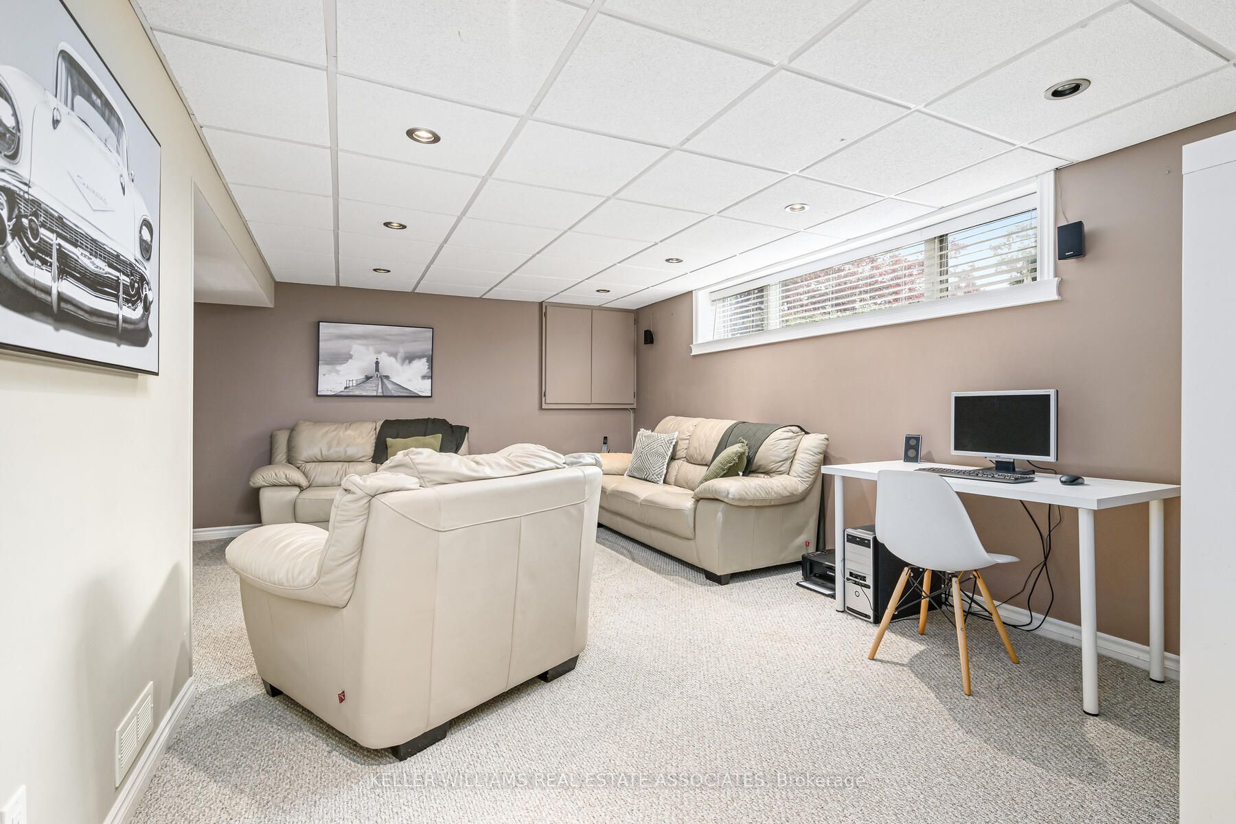 93 Irwin Cres