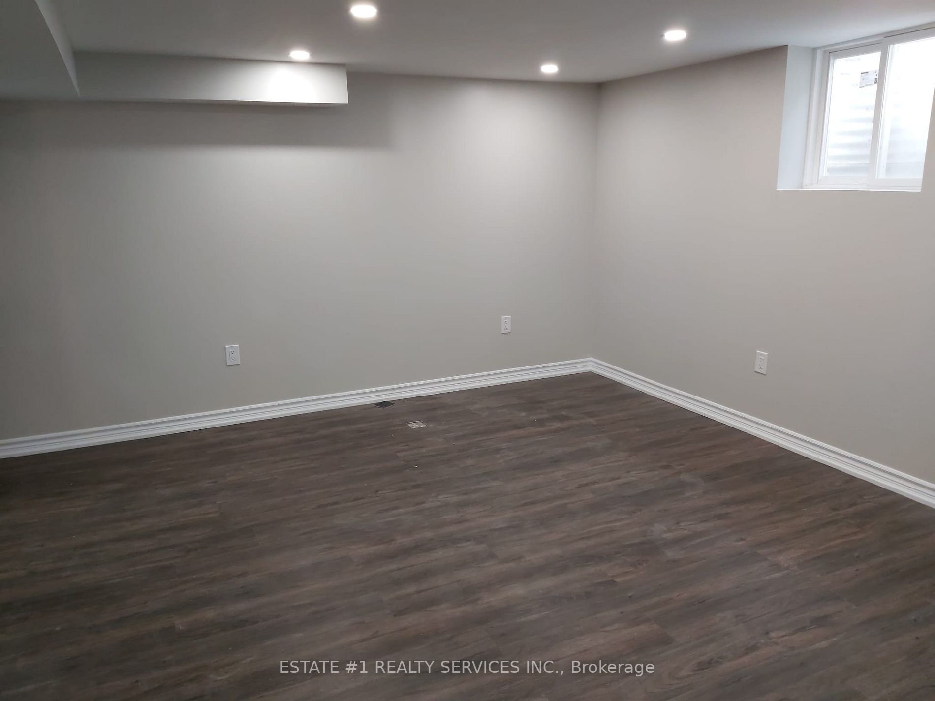 66 Caledon Cres Cres N