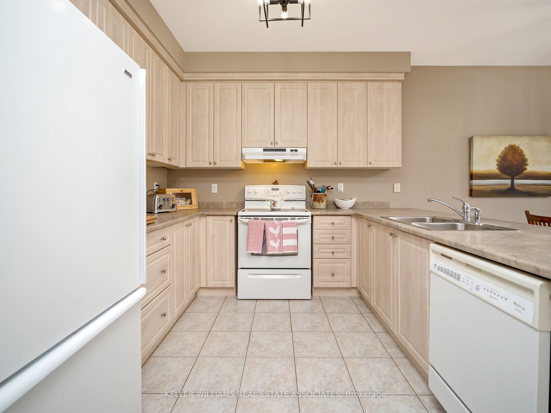 25 Elderberry Gate