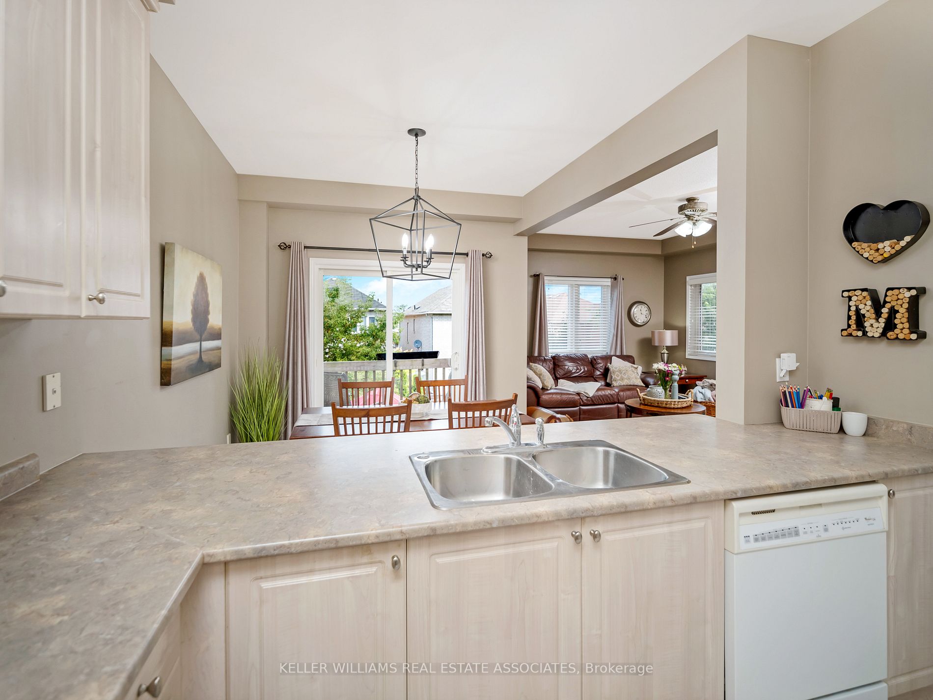 25 Elderberry Gate