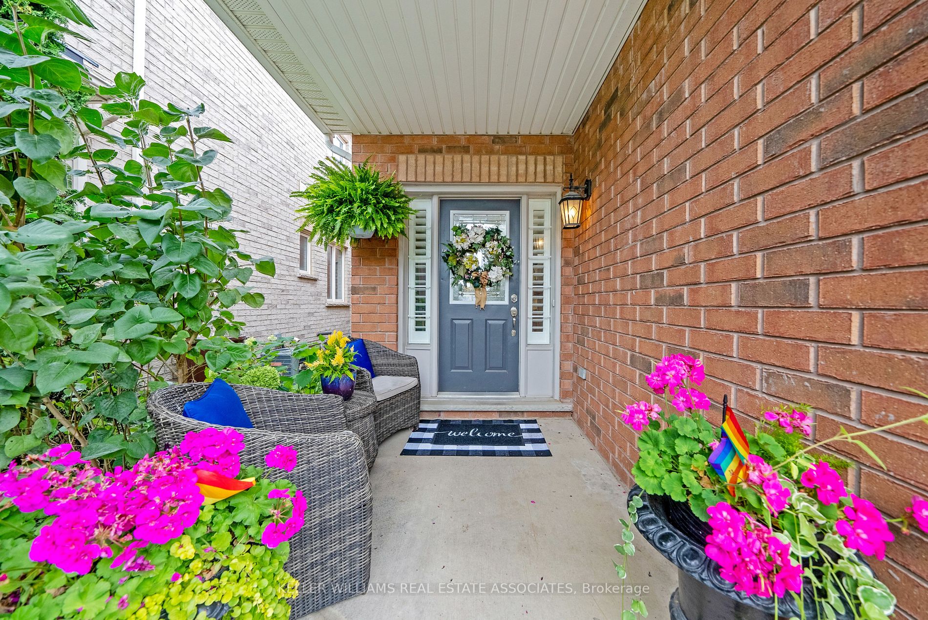 25 Elderberry Gate