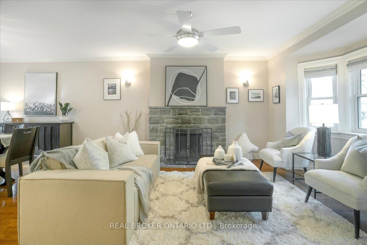 7 James St