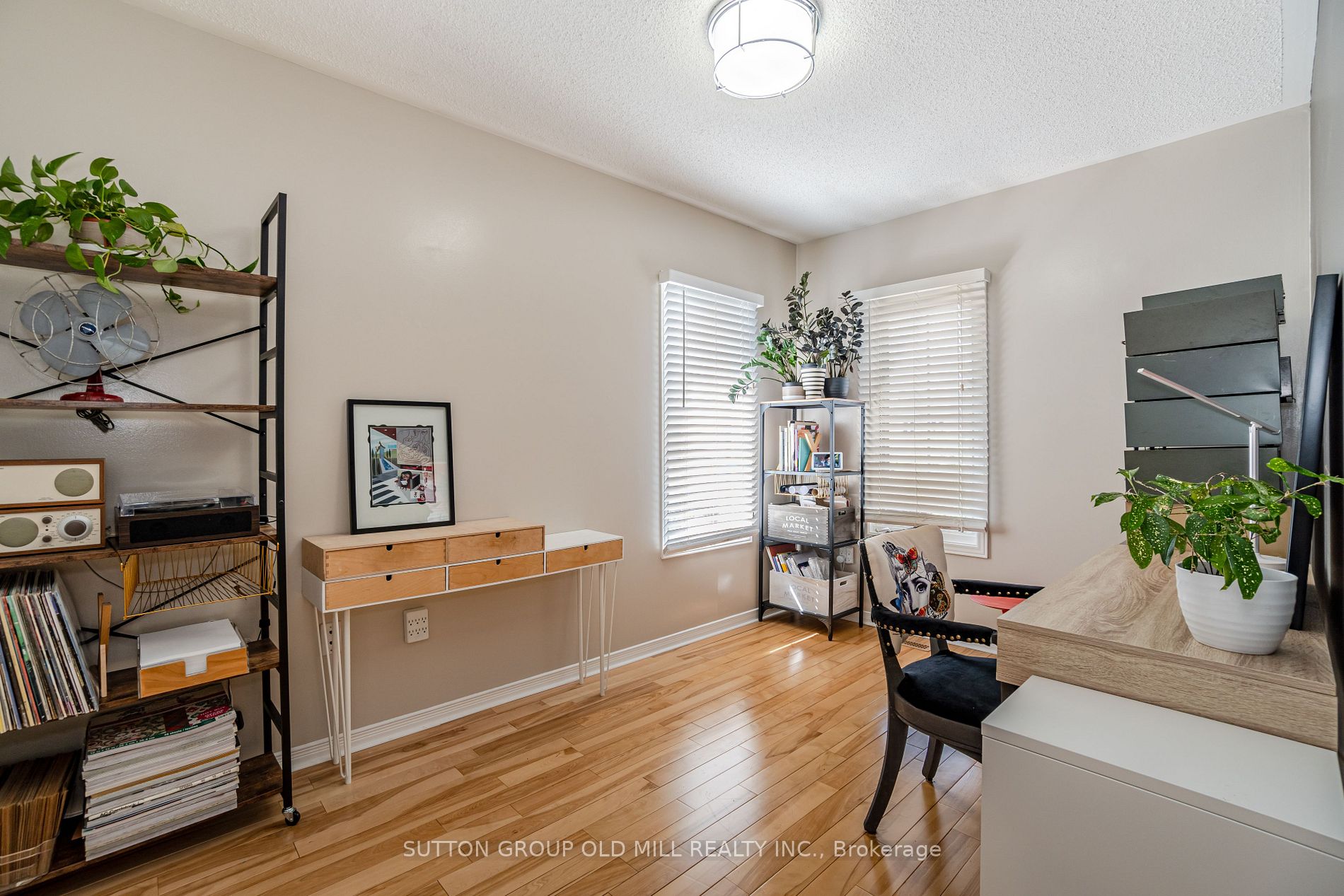 564 Claymeadow Ave
