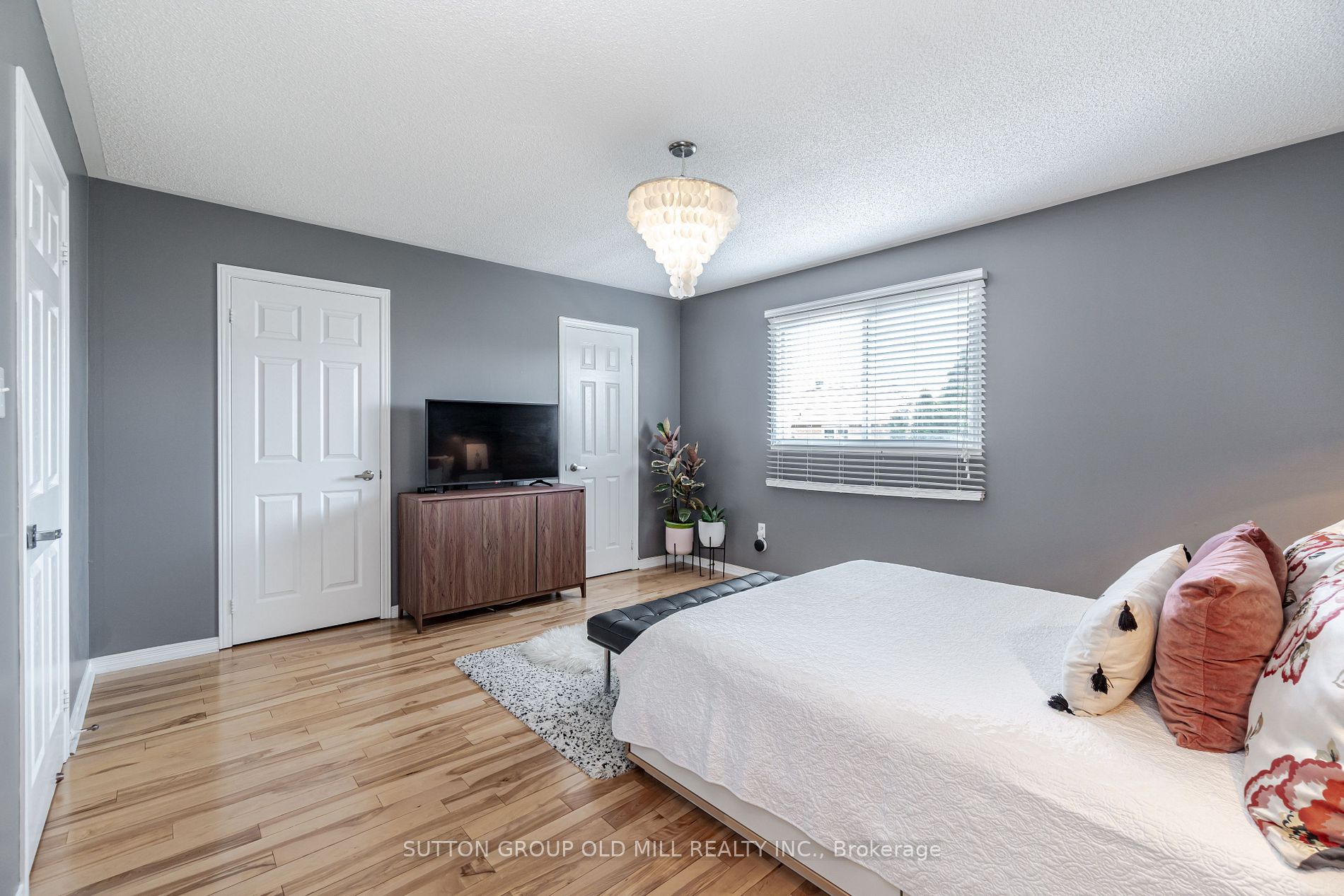 564 Claymeadow Ave