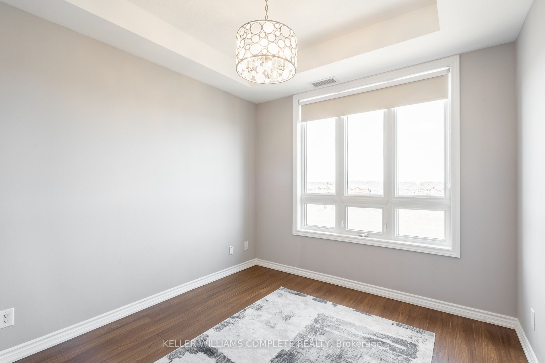 5327 Upper Middle Rd, #411