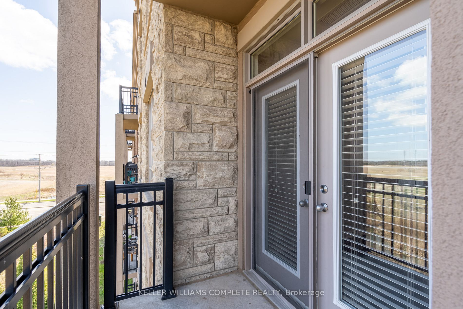 5327 Upper Middle Rd, #411