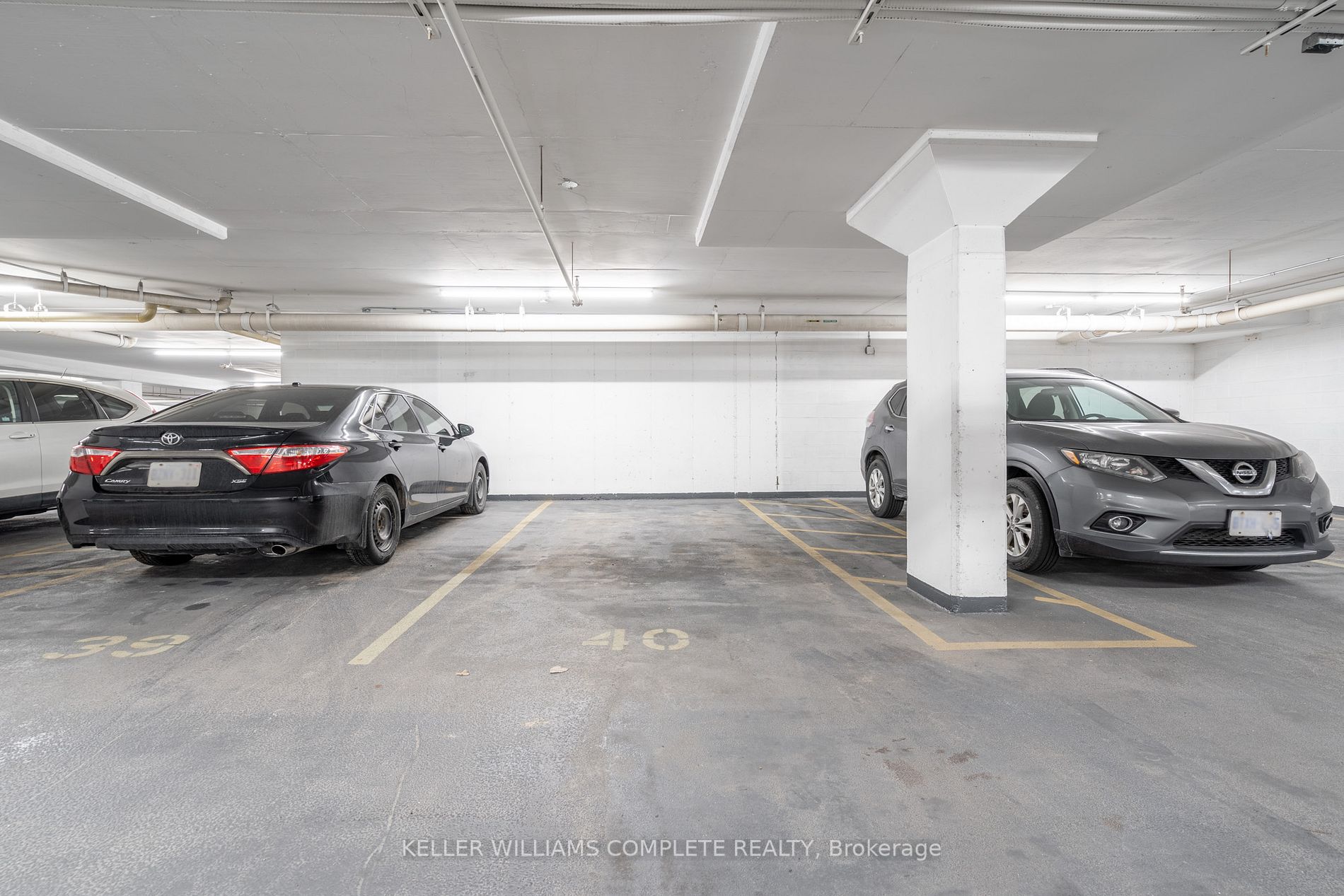 5327 Upper Middle Rd, #411