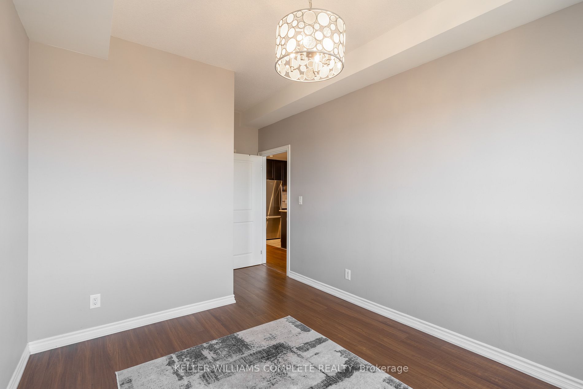 5327 Upper Middle Rd, #411