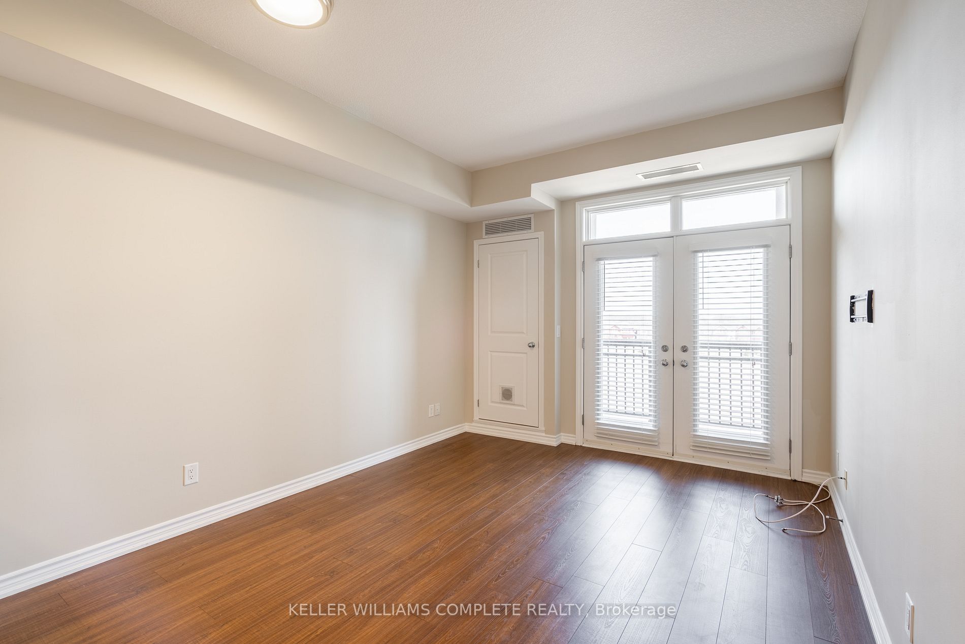 5327 Upper Middle Rd, #411