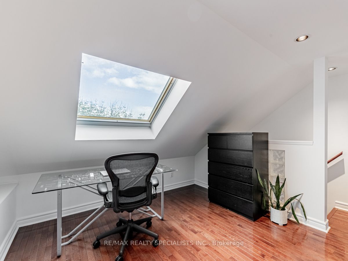 271 Sixth St