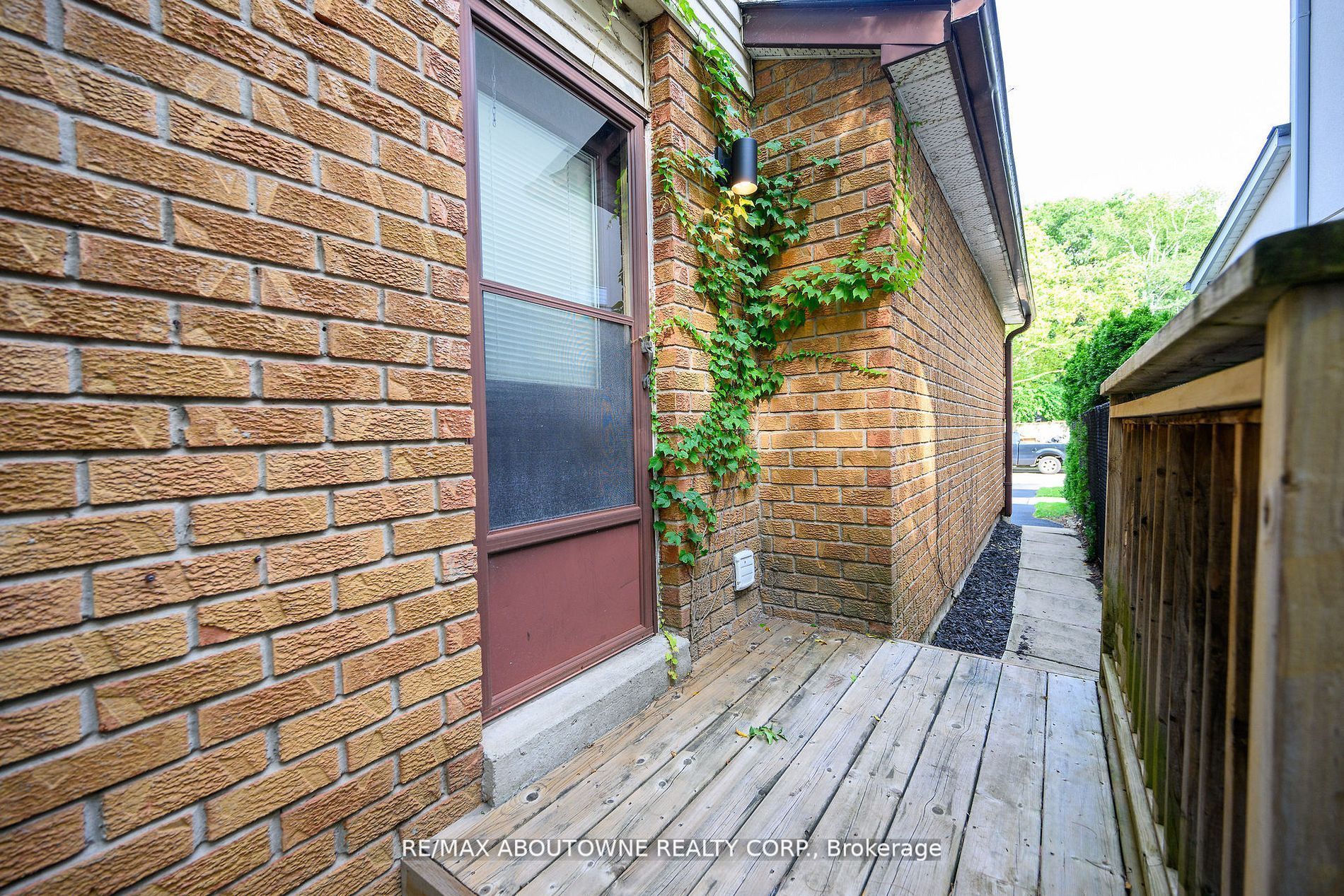 188 Chalmers St