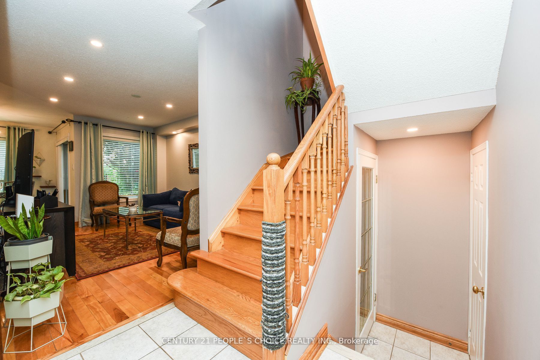 6 Sunley Cres