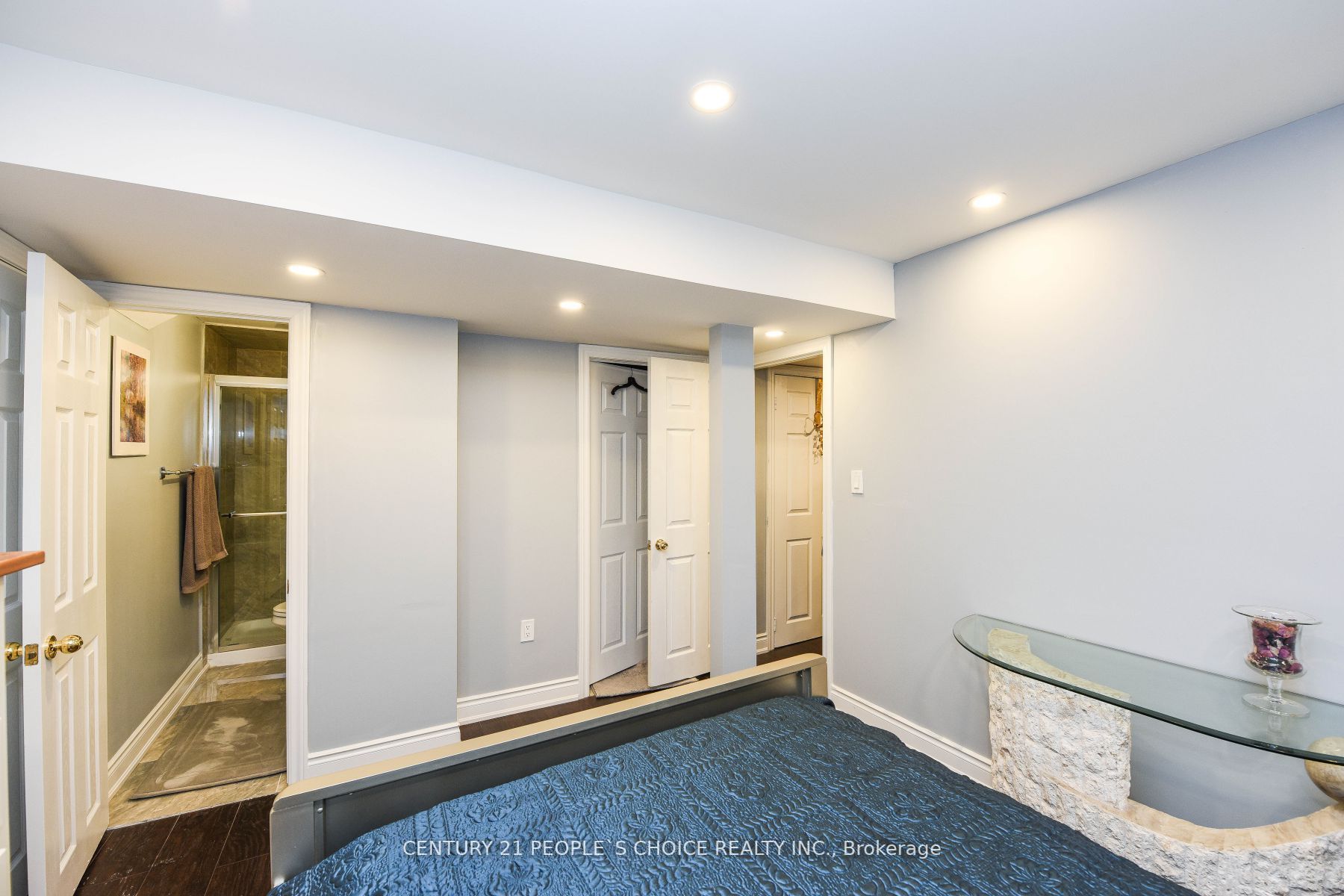 6 Sunley Cres