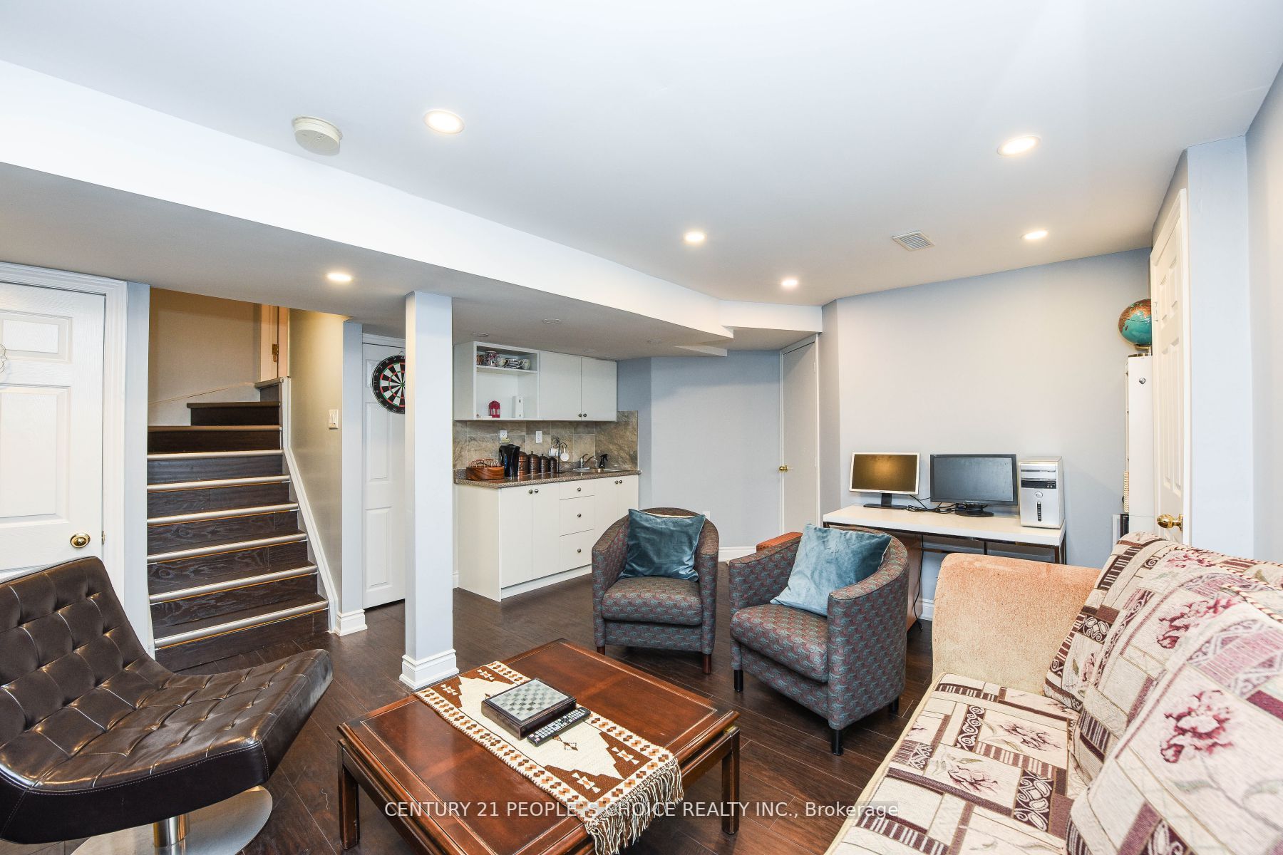 6 Sunley Cres