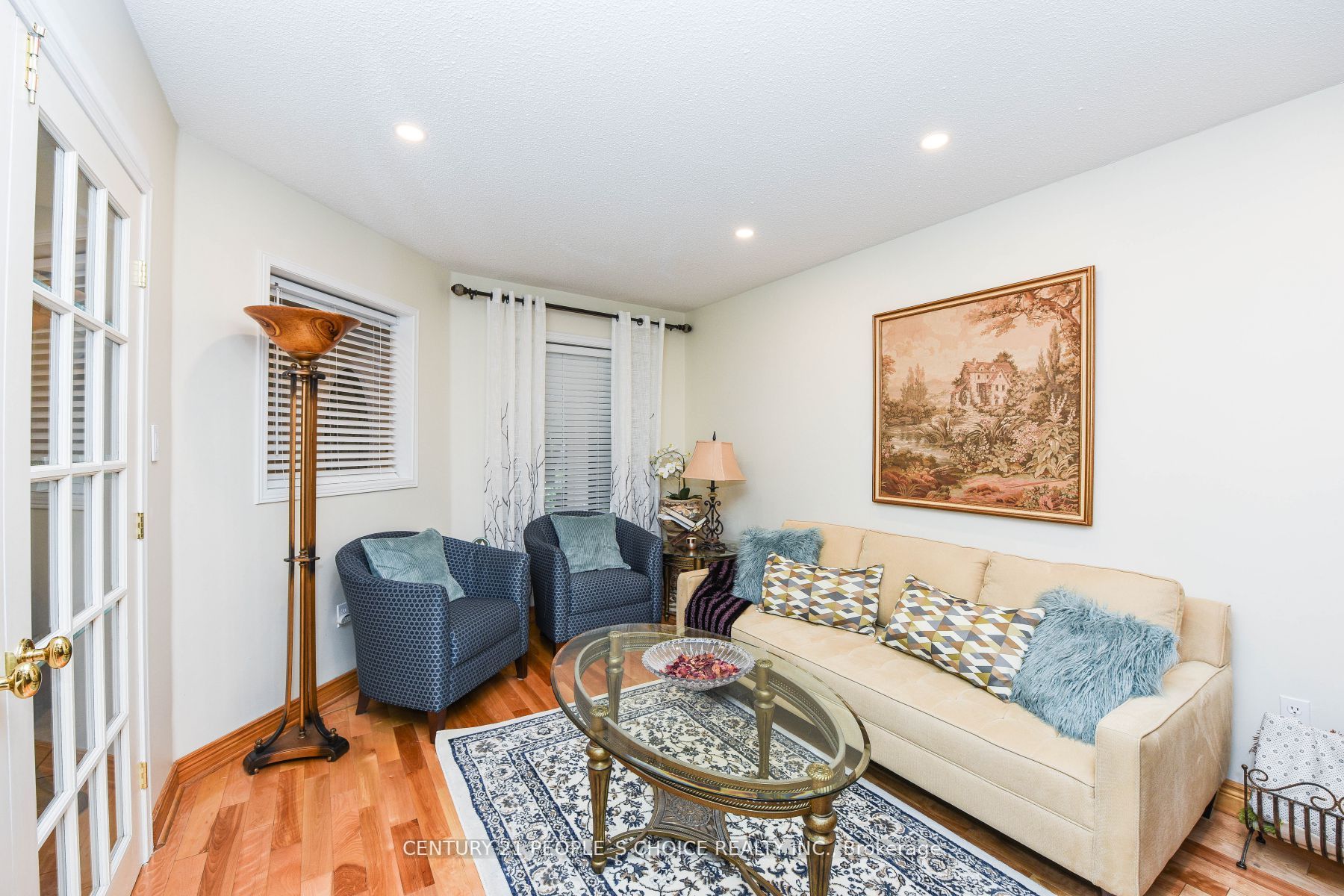 6 Sunley Cres