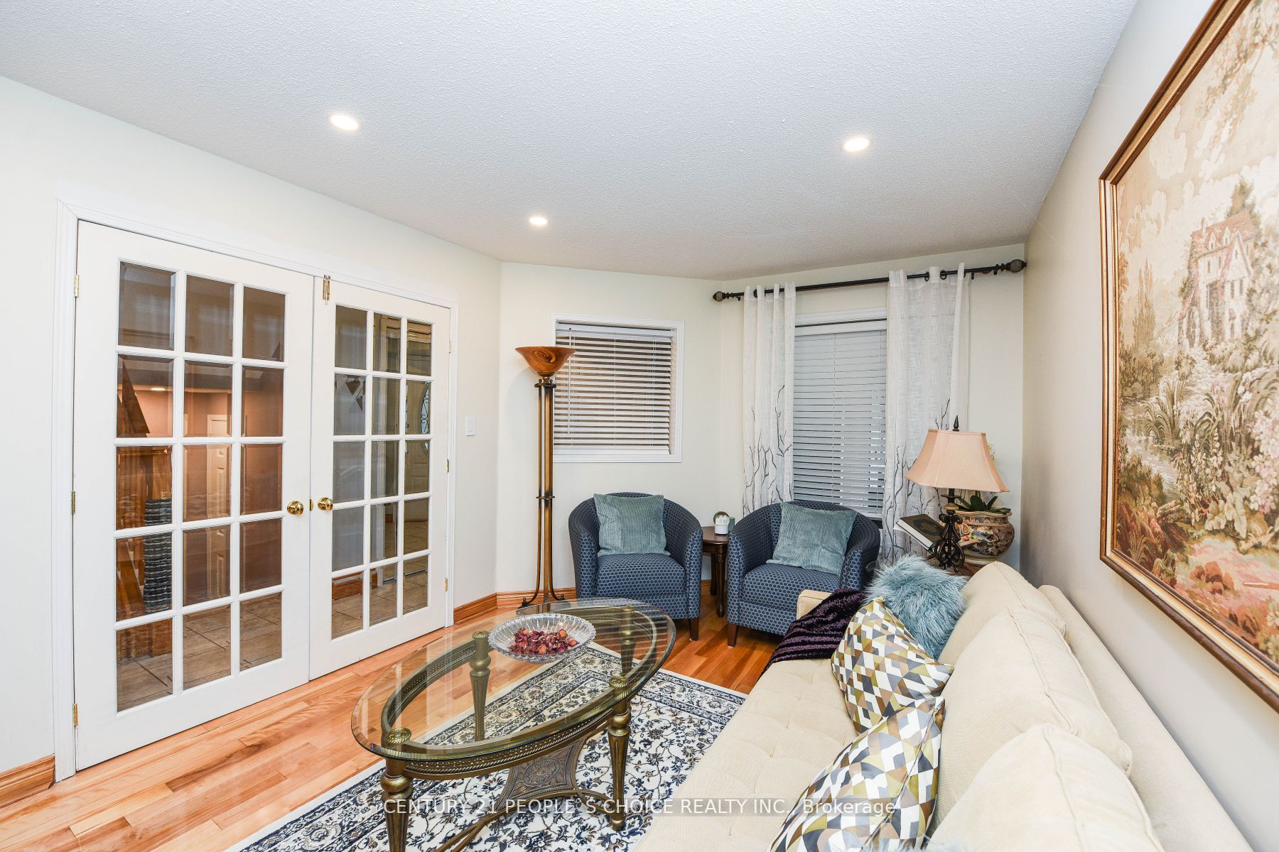 6 Sunley Cres