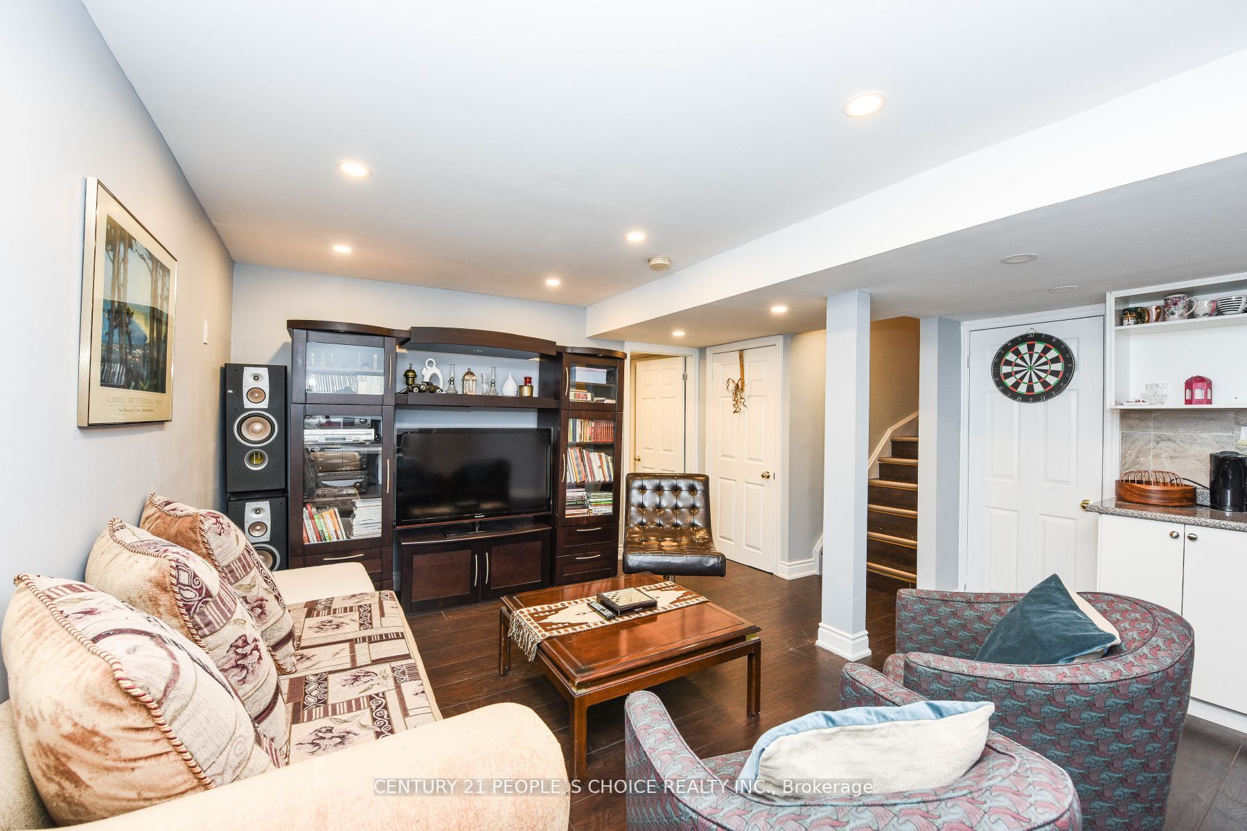 6 Sunley Cres