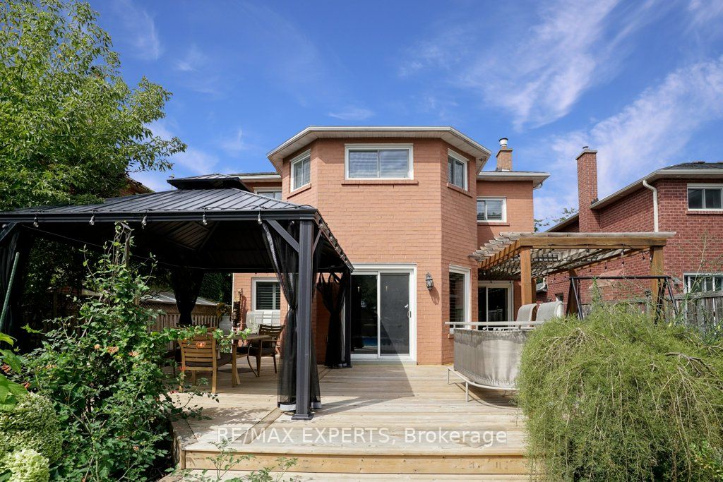 15338 Argyll Road