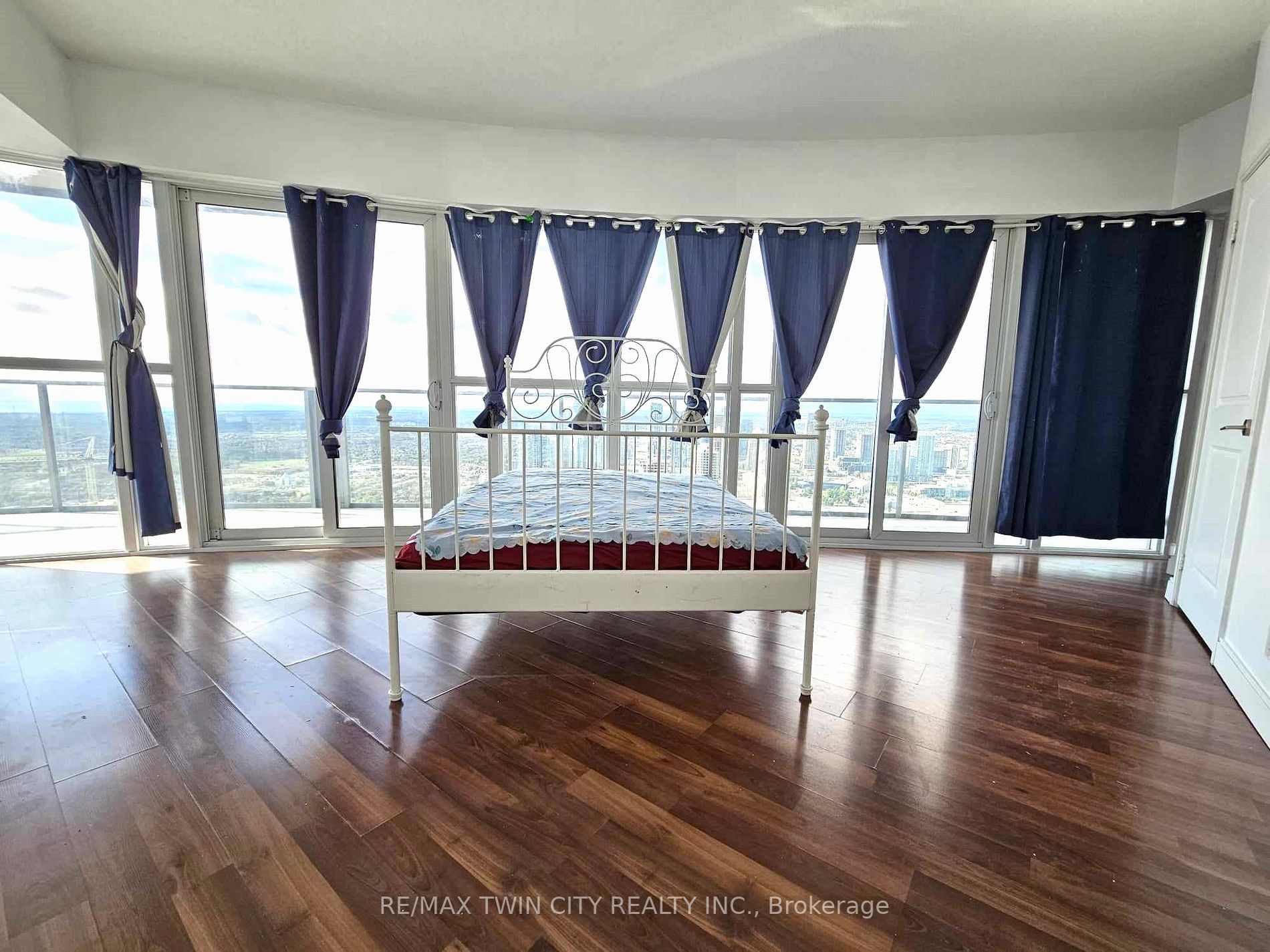 60 Absolute Avenue, #5203