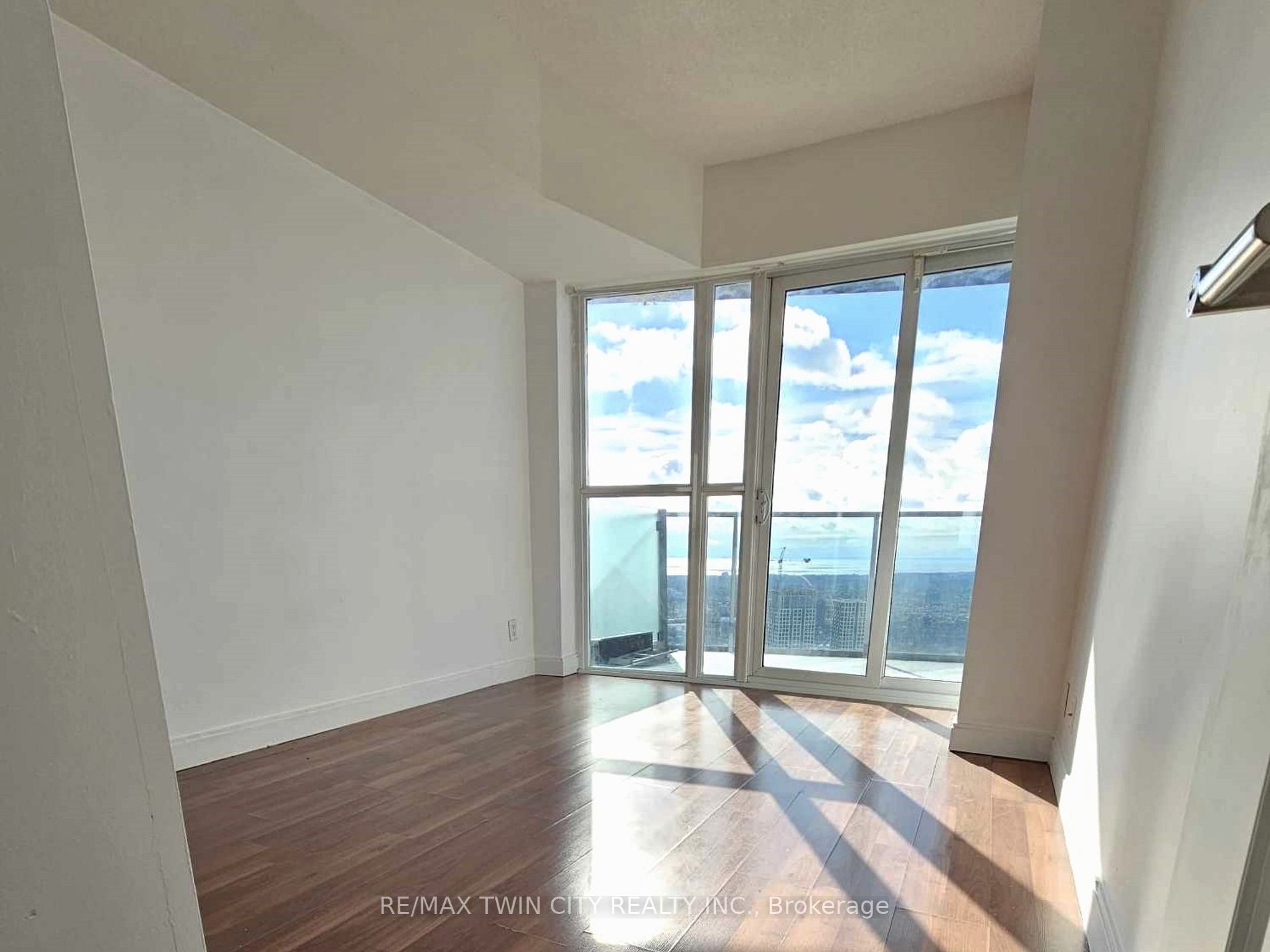 60 Absolute Avenue, #5203