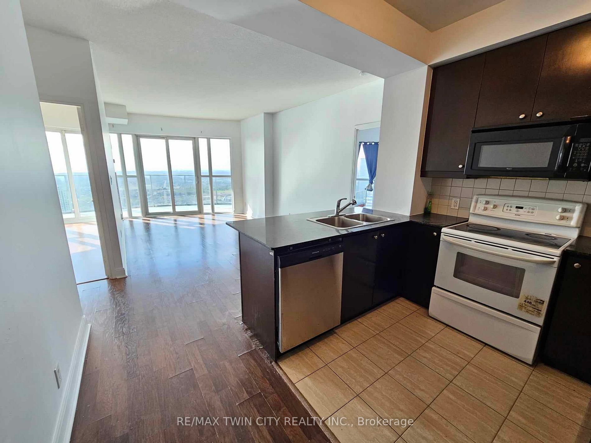 60 Absolute Avenue, #5203