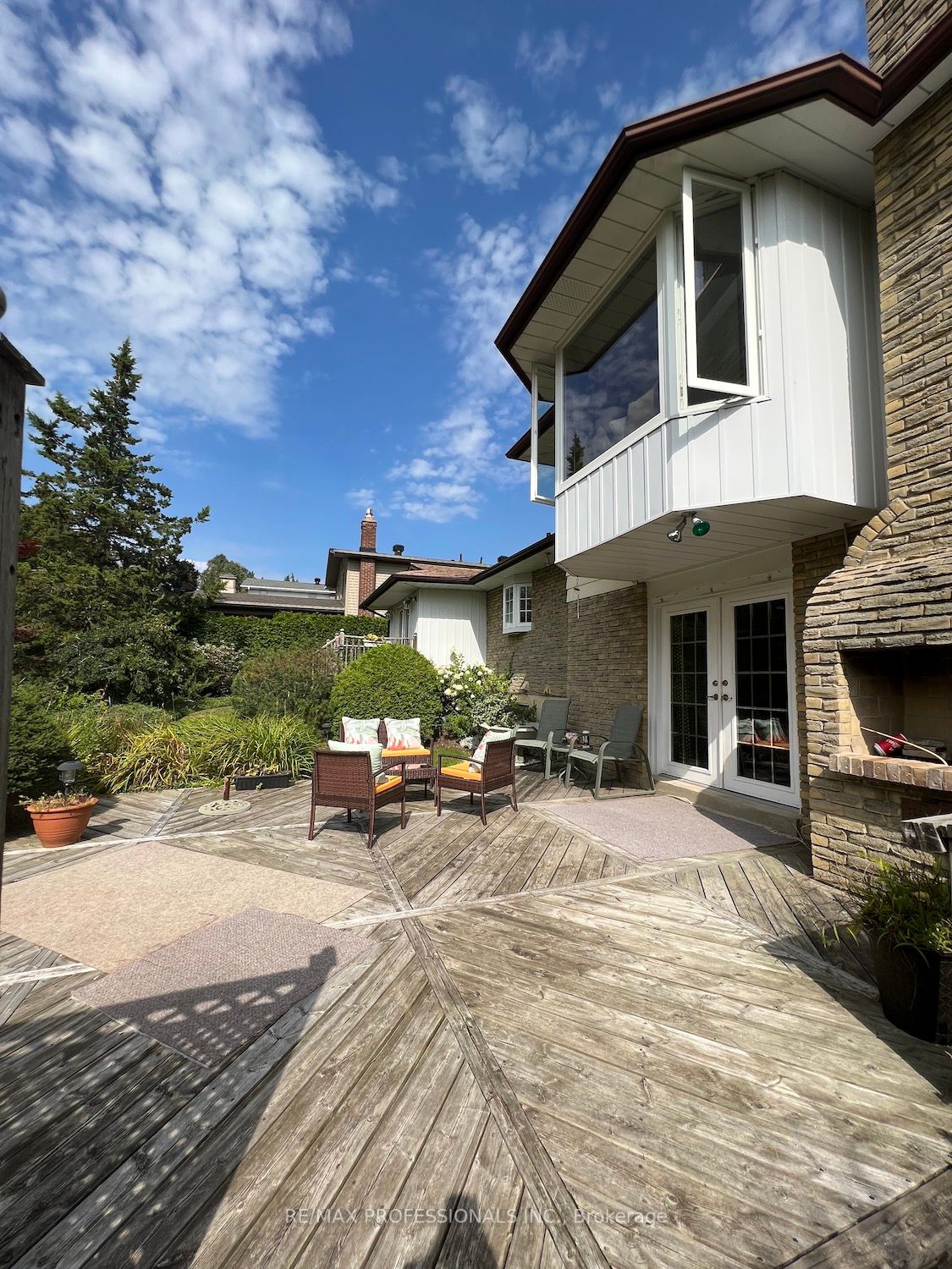20 Noble Crt