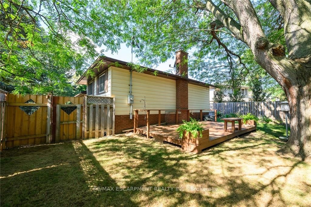 1009 Marley Cres