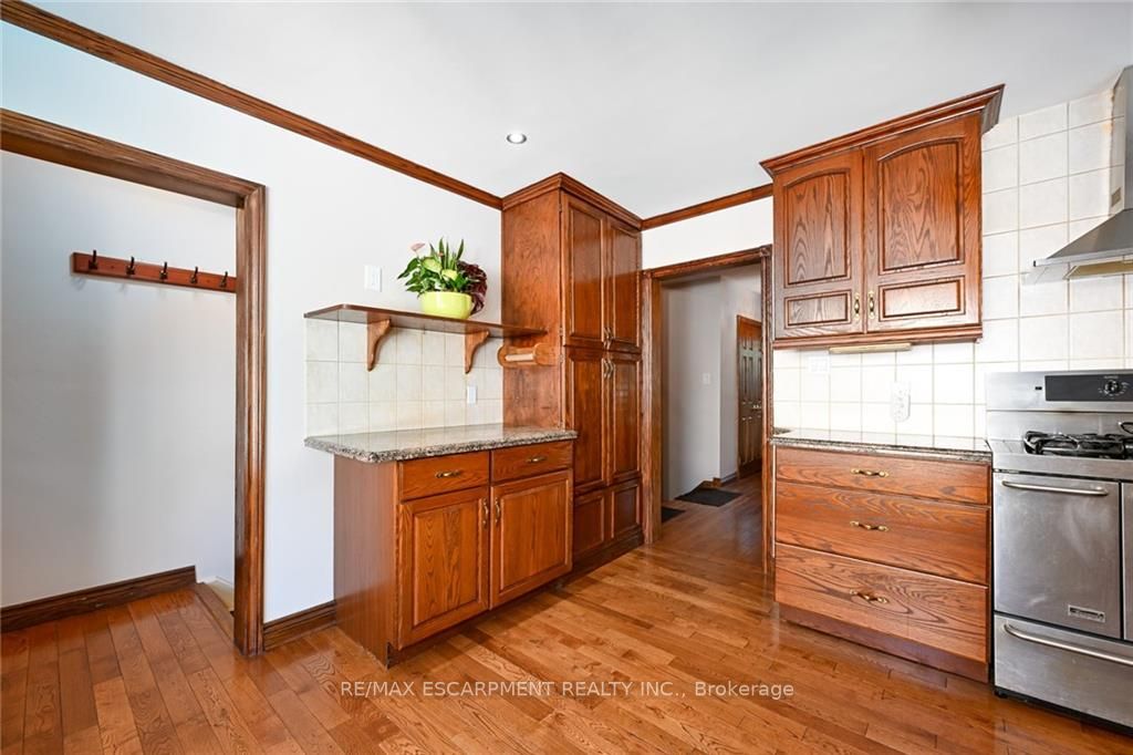 1009 Marley Cres