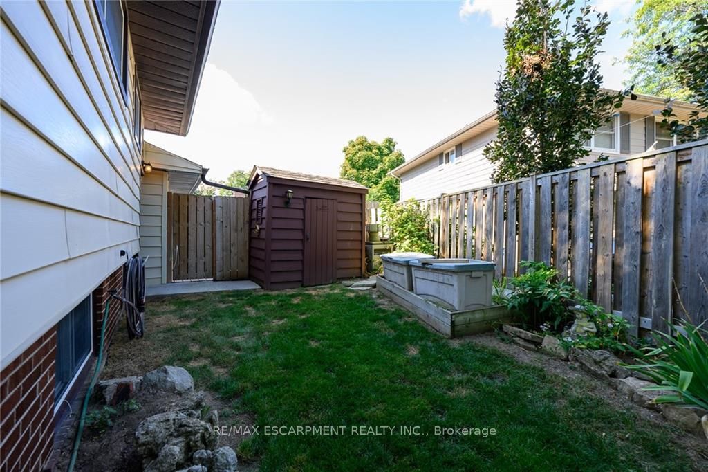 1009 Marley Cres