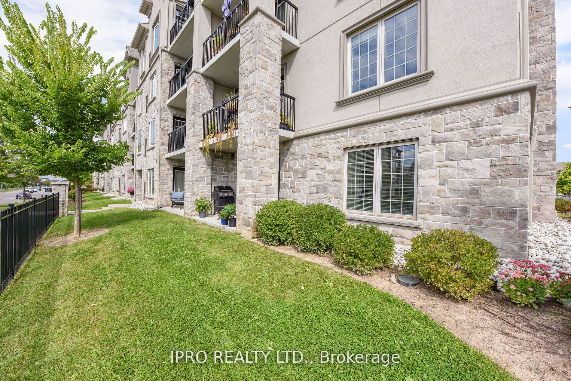1440 Main St, #101