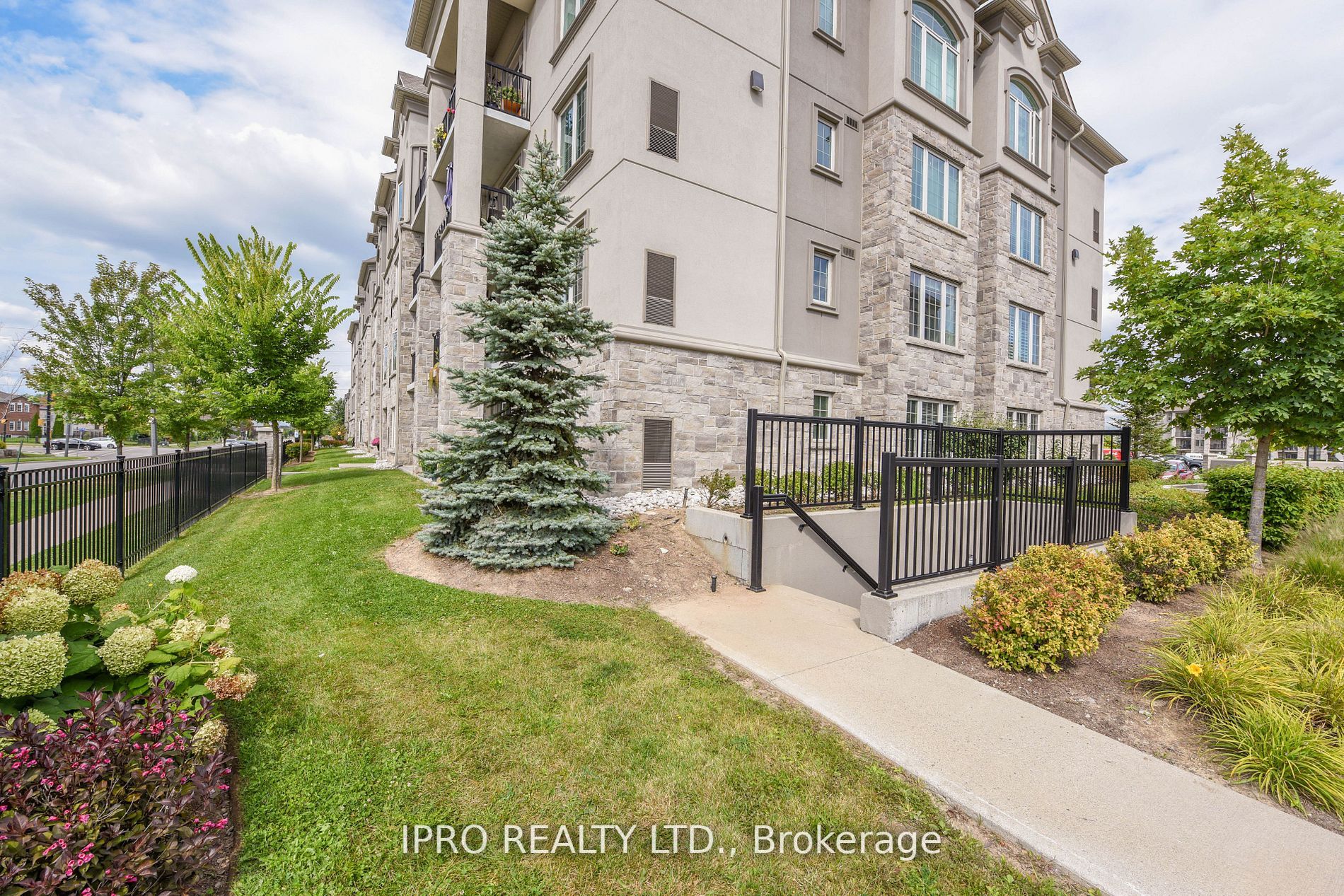 1440 Main St, #101