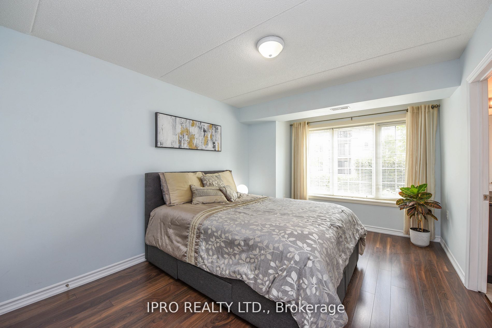 1440 Main St, #101