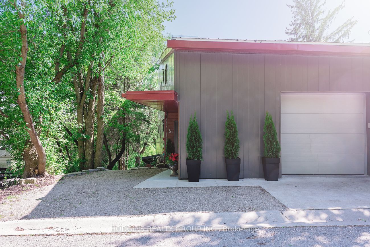 51 River Rd