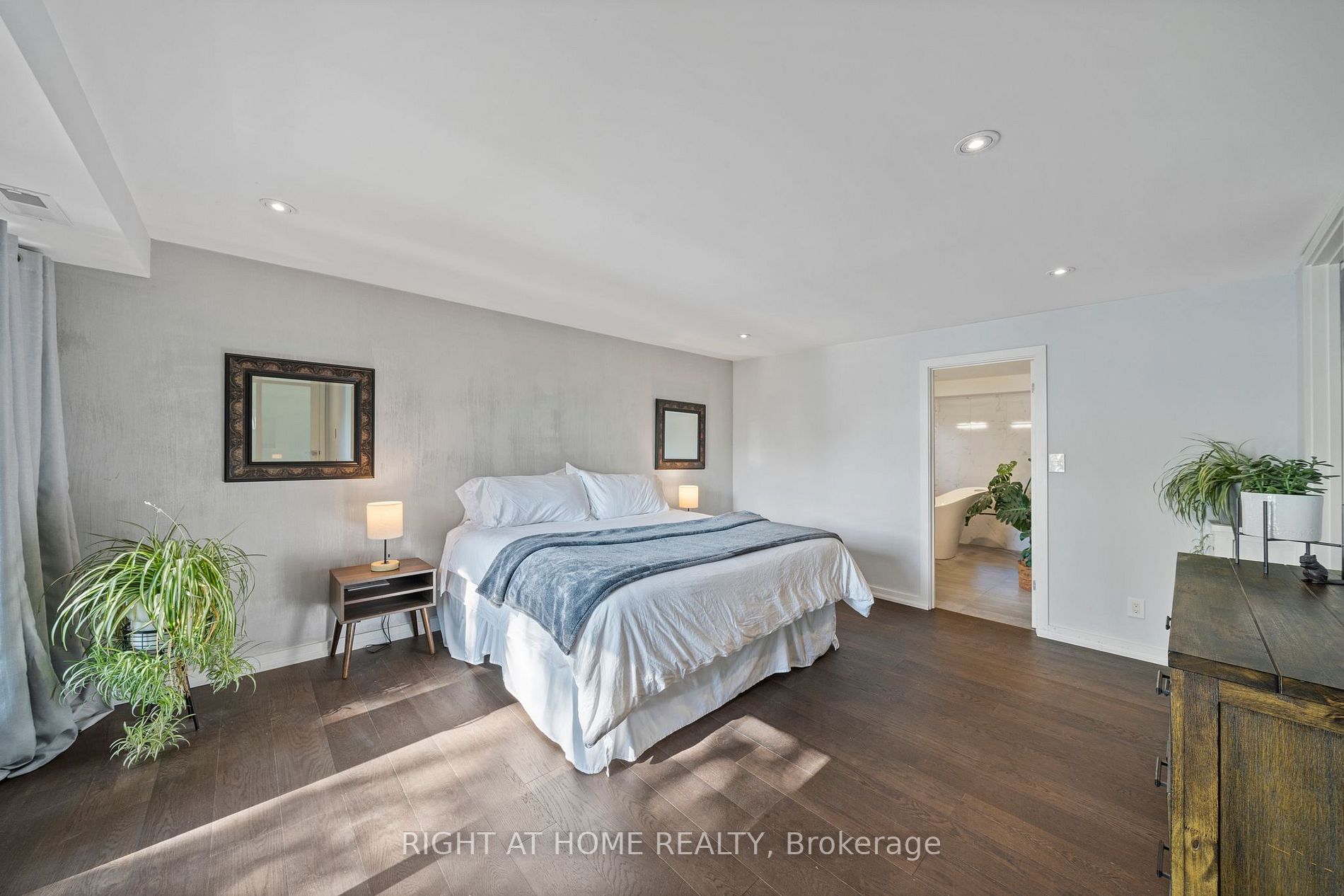 868 Danforth Place
