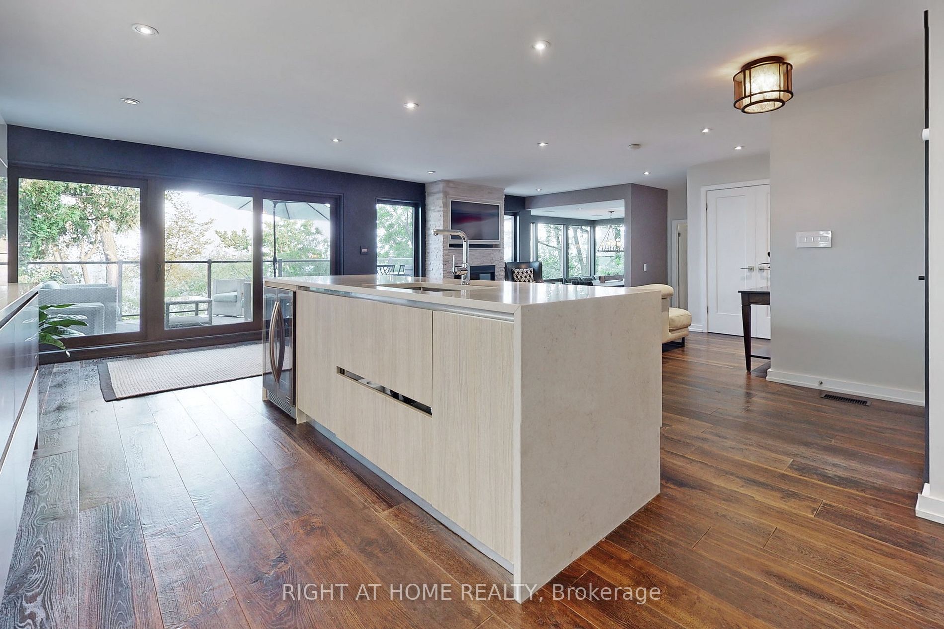 868 Danforth Place