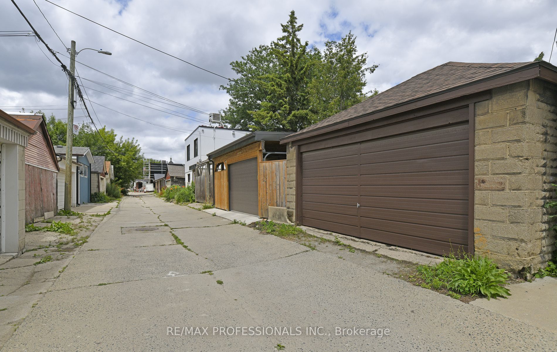 154 Bartlett Ave