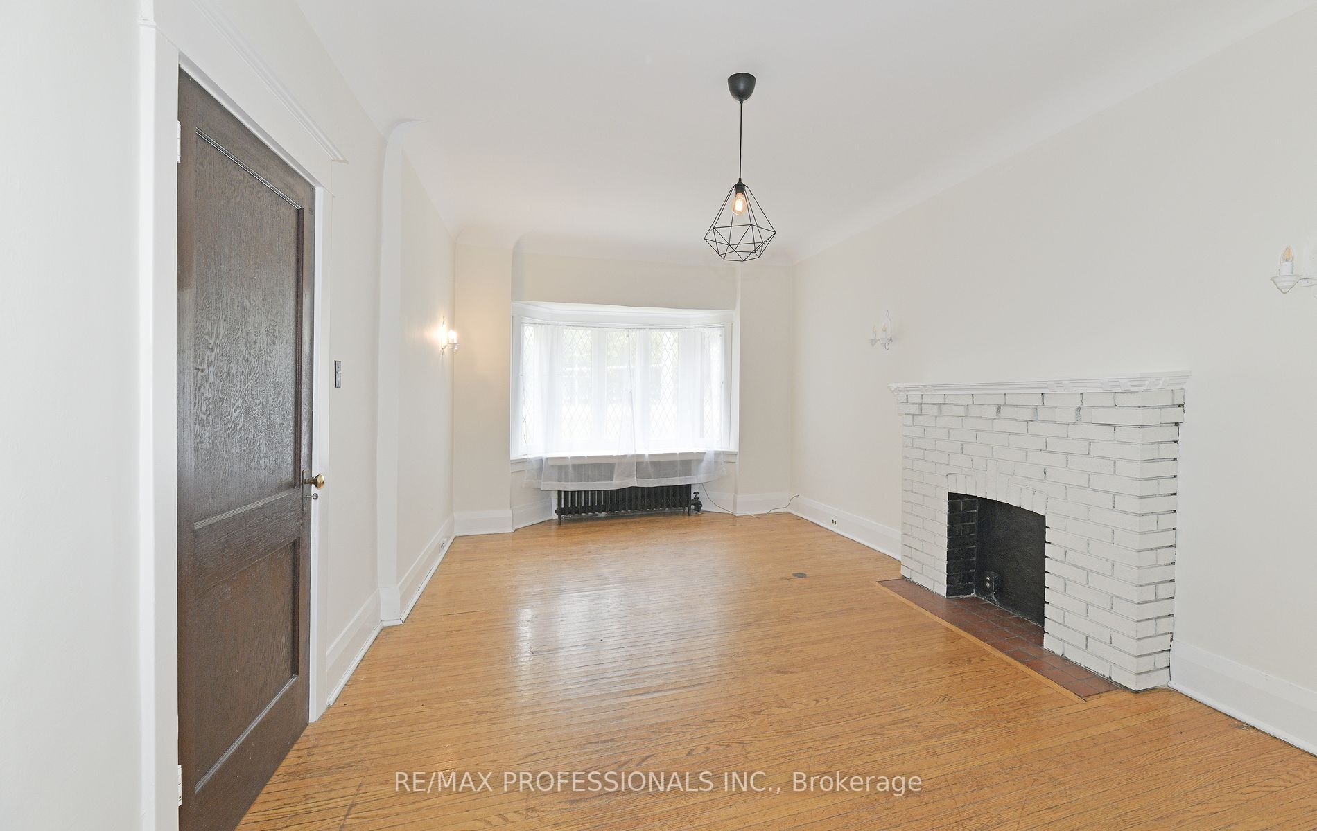 154 Bartlett Ave