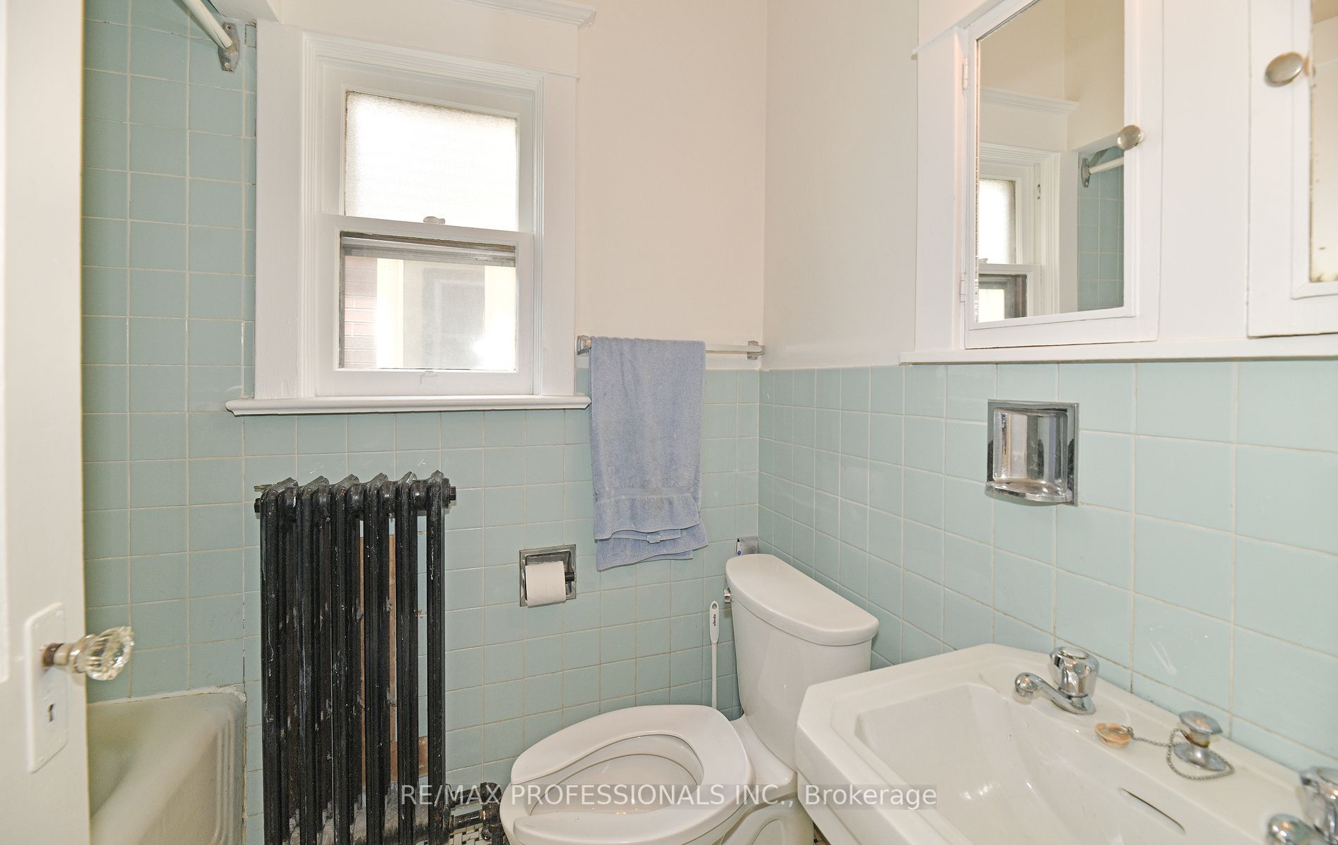154 Bartlett Ave
