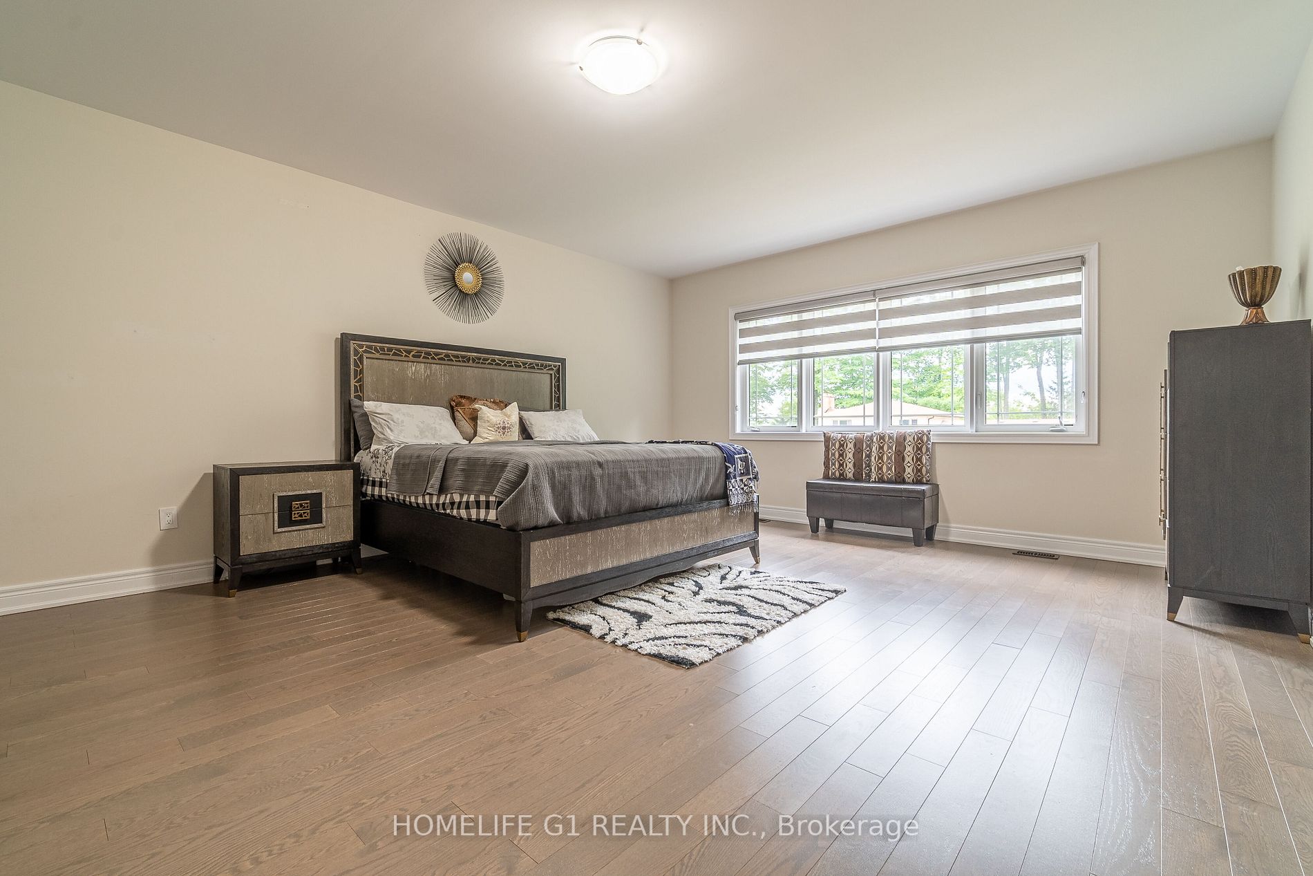24 Daisy Meadow Cres W