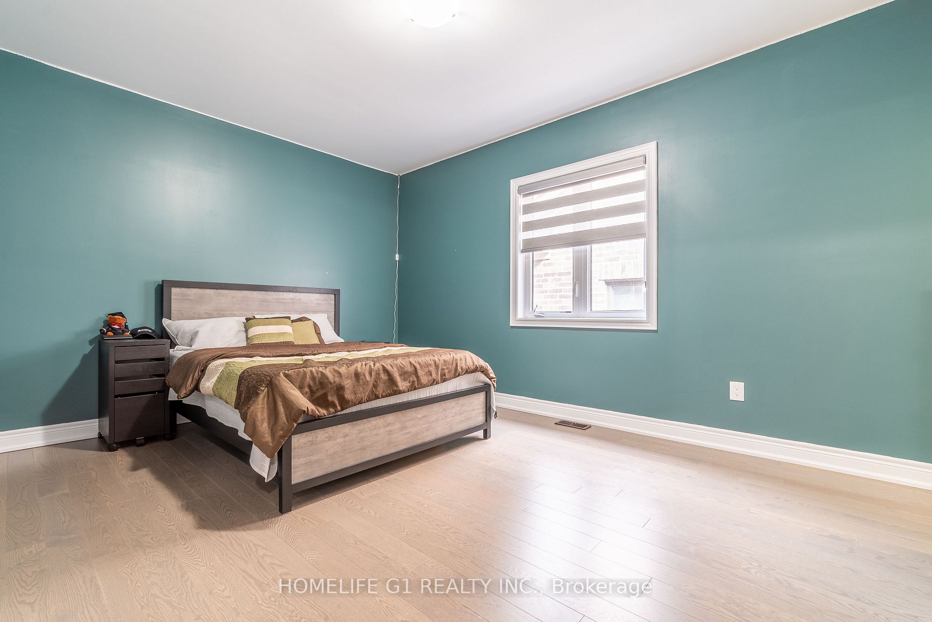 24 Daisy Meadow Cres W