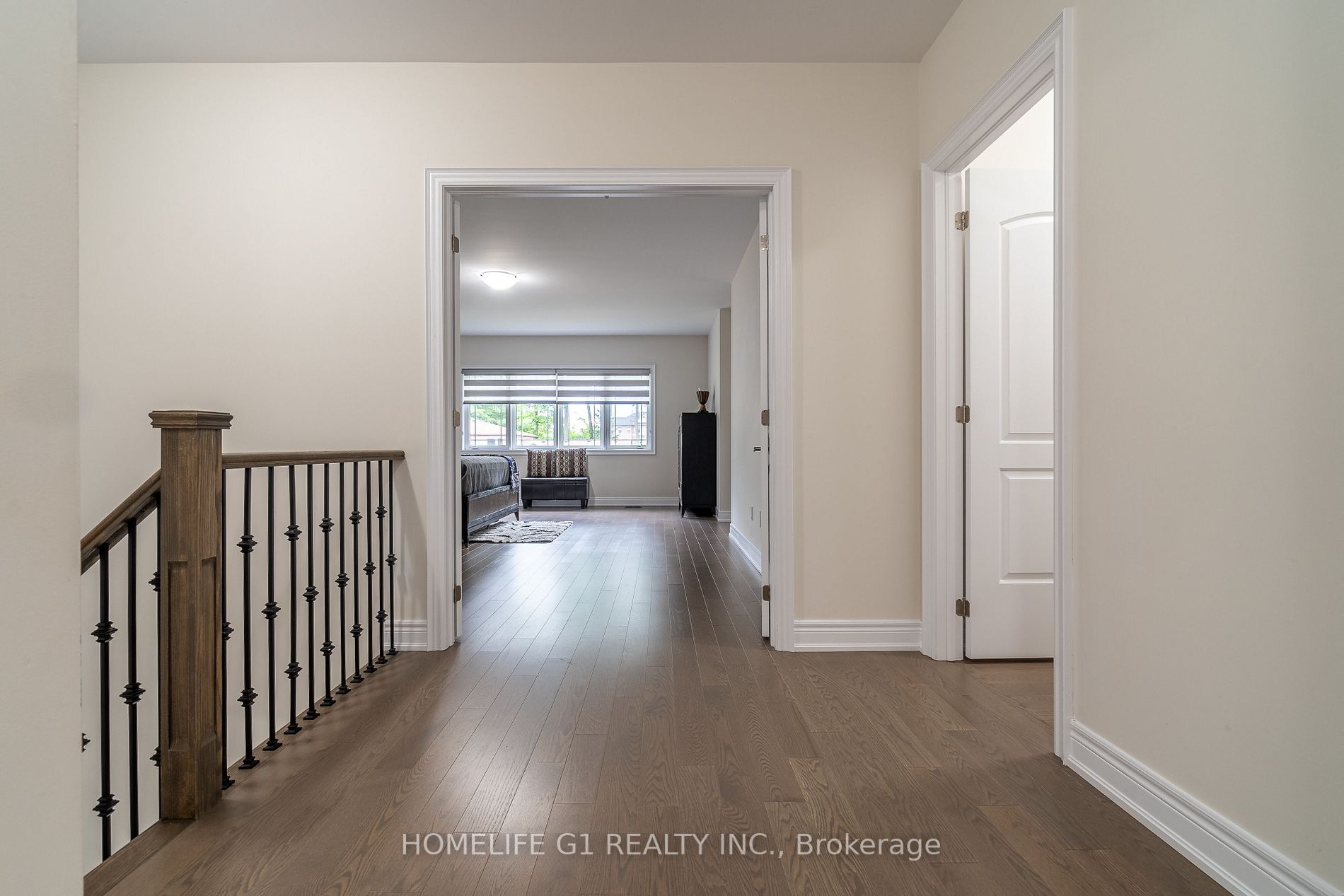 24 Daisy Meadow Cres W