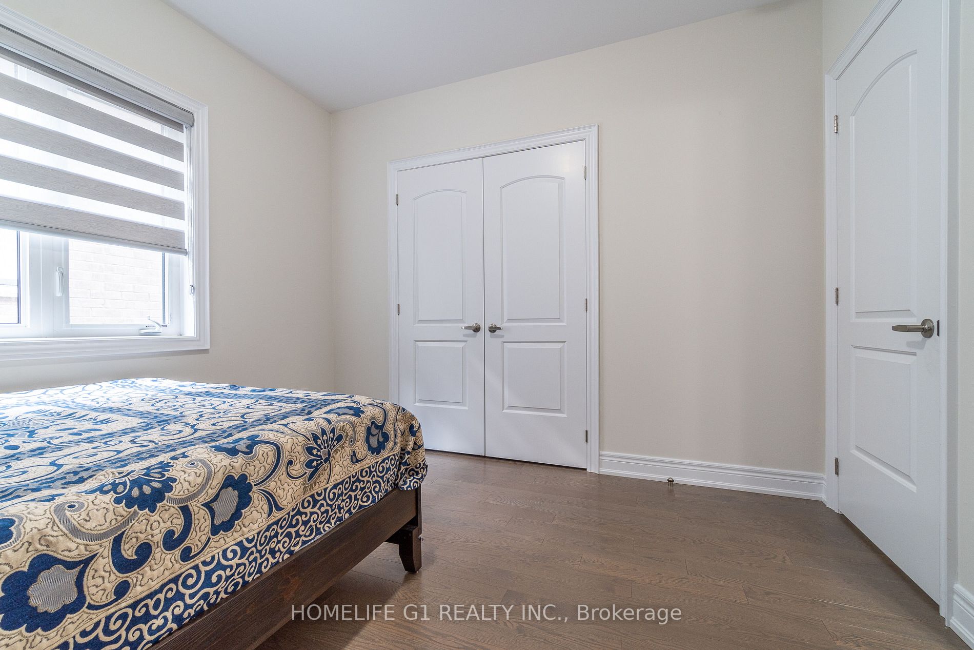 24 Daisy Meadow Cres W