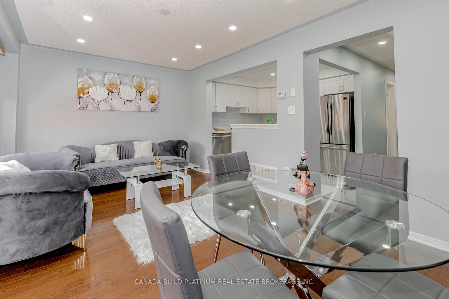 4 Vauxhall Cres