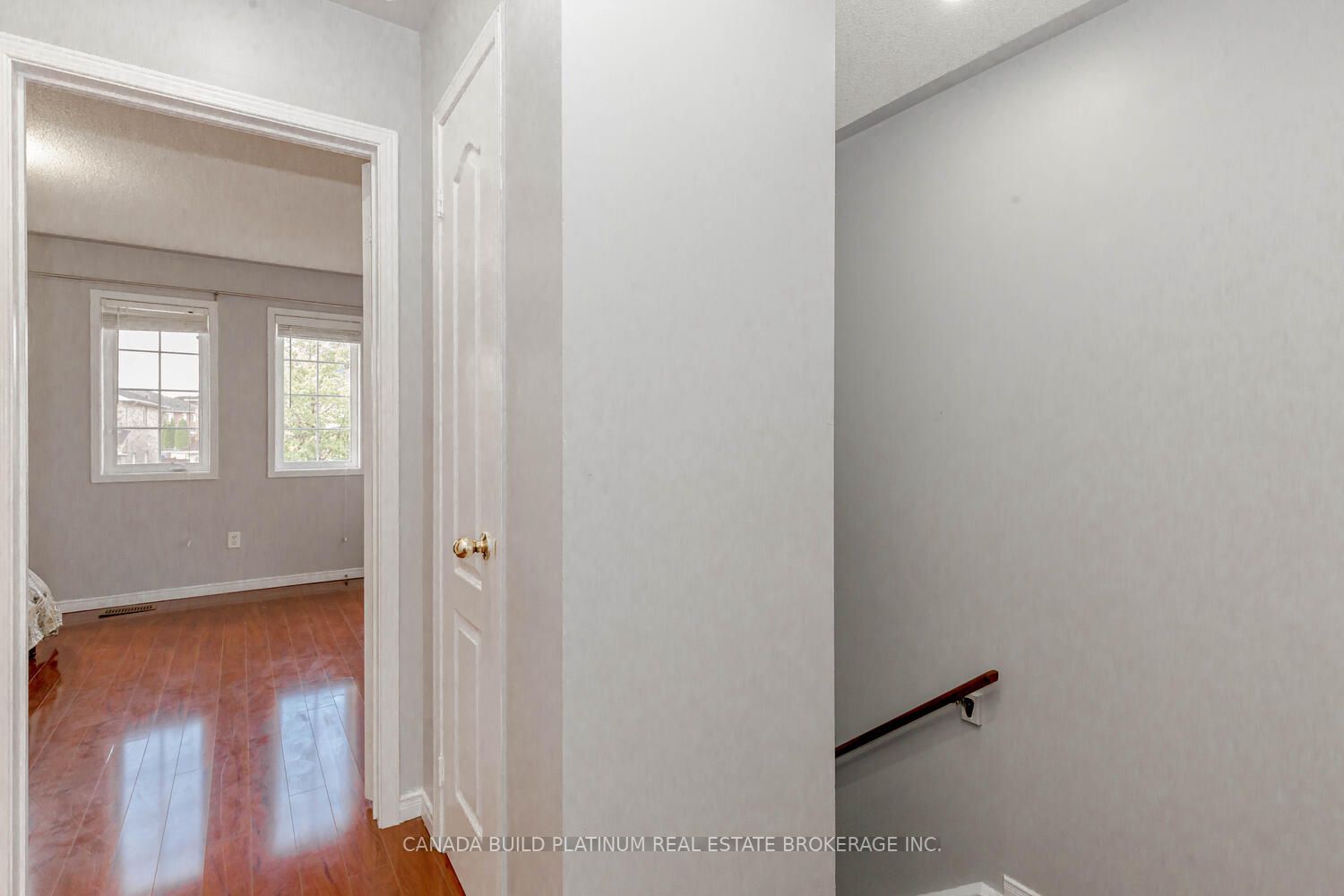 4 Vauxhall Cres